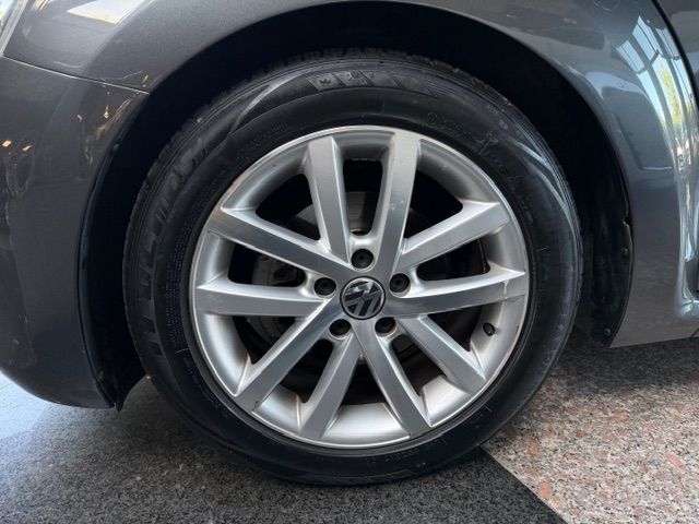 Volkswagen Maggiolino Cabrio 1.6 tdi Design 105cv dsg 2014 — foto 4