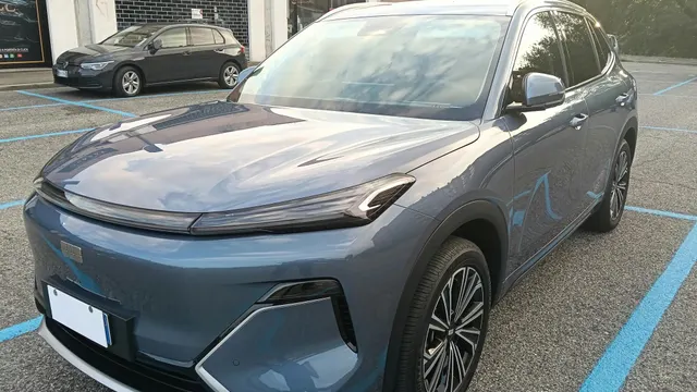 Geely Starray EM-i 1.5 phev Sky Blue Edition auto