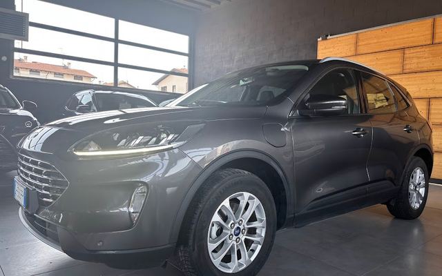 Ford Kuga 2.5 phev Titanium 2wd 225cv AUT.