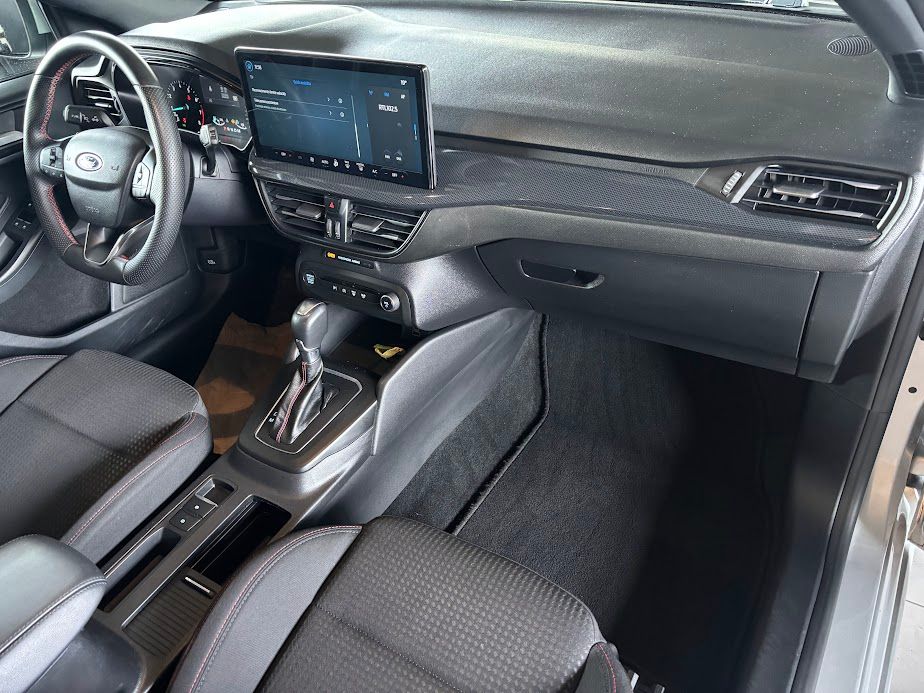 Ford Focus SW 1.0 ecoboost hybrid  ST-Line 125cv auto. 2023 — foto 12
