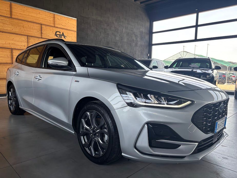 Ford Focus SW 1.0 ecoboost hybrid  ST-Line 125cv auto. 2023 — foto 5