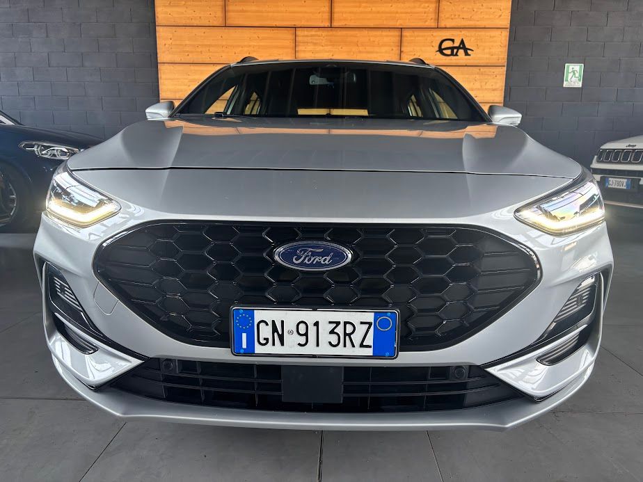 Ford Focus SW 1.0 ecoboost hybrid  ST-Line 125cv auto. 2023 — foto 6
