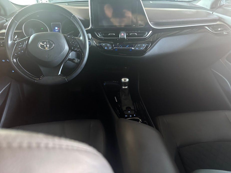 Toyota C-HR 1.8h Lounge  e-cvt 2017 — foto 13