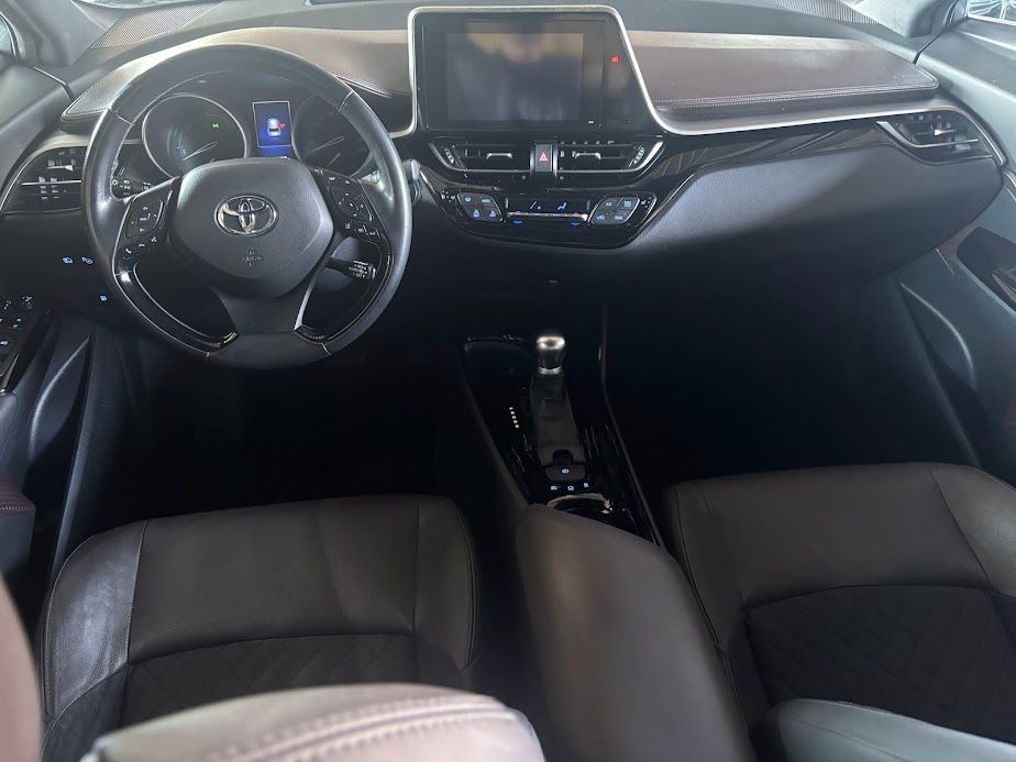 Toyota C-HR 1.8h Lounge  e-cvt 2017 — foto 14