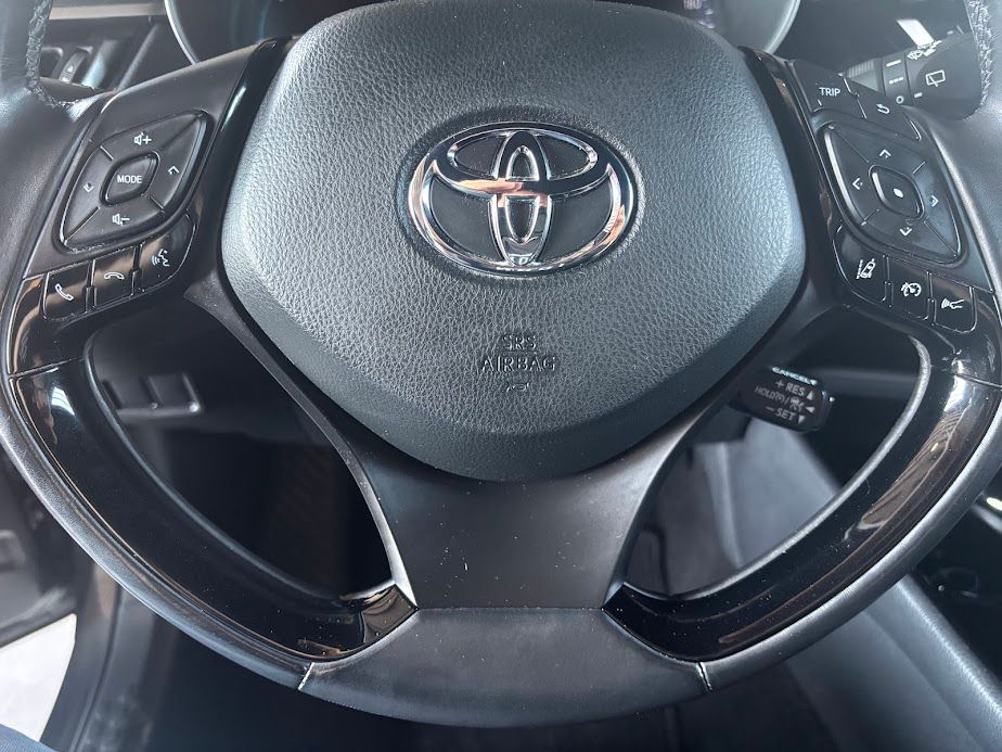 Toyota C-HR 1.8h Lounge  e-cvt 2017 — foto 16