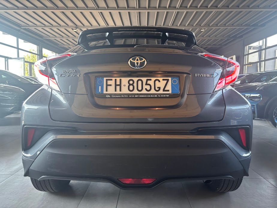 Toyota C-HR 1.8h Lounge  e-cvt 2017 — foto 3