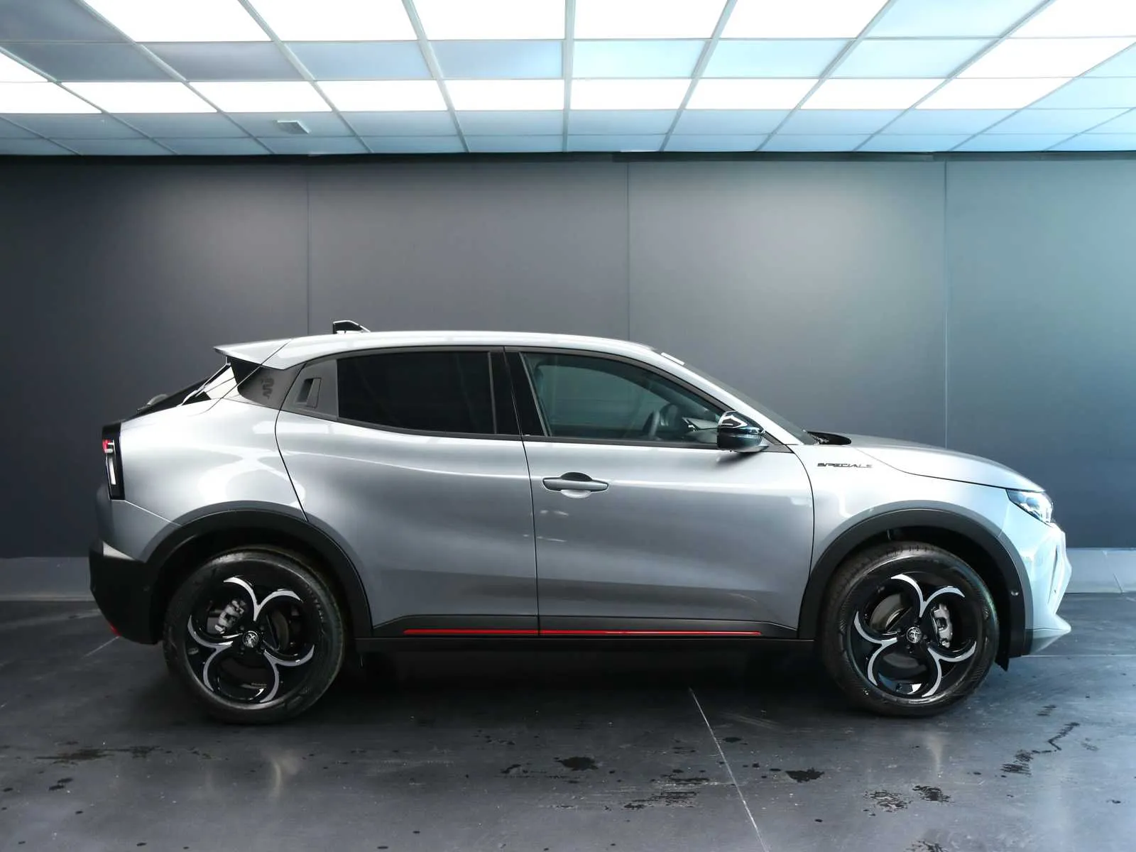 Alfa Romeo Junior 1.2 ibrida Speciale 145cv edct6 2026 — foto 4