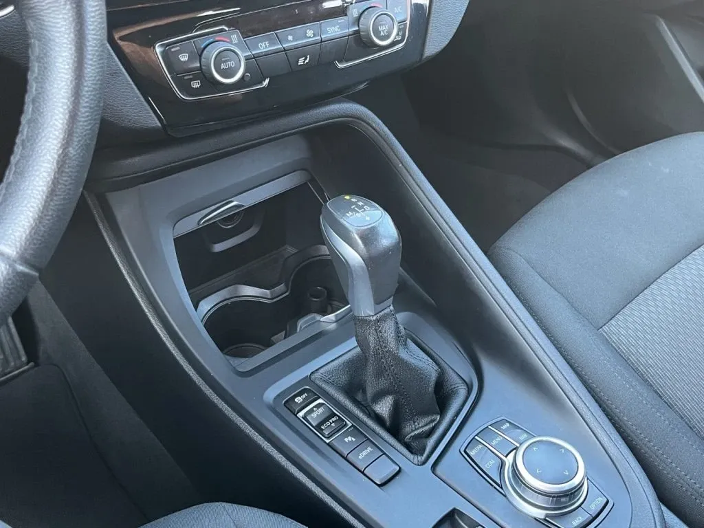 BMW X1 xdrive25e Advantage auto 2021 — foto 12