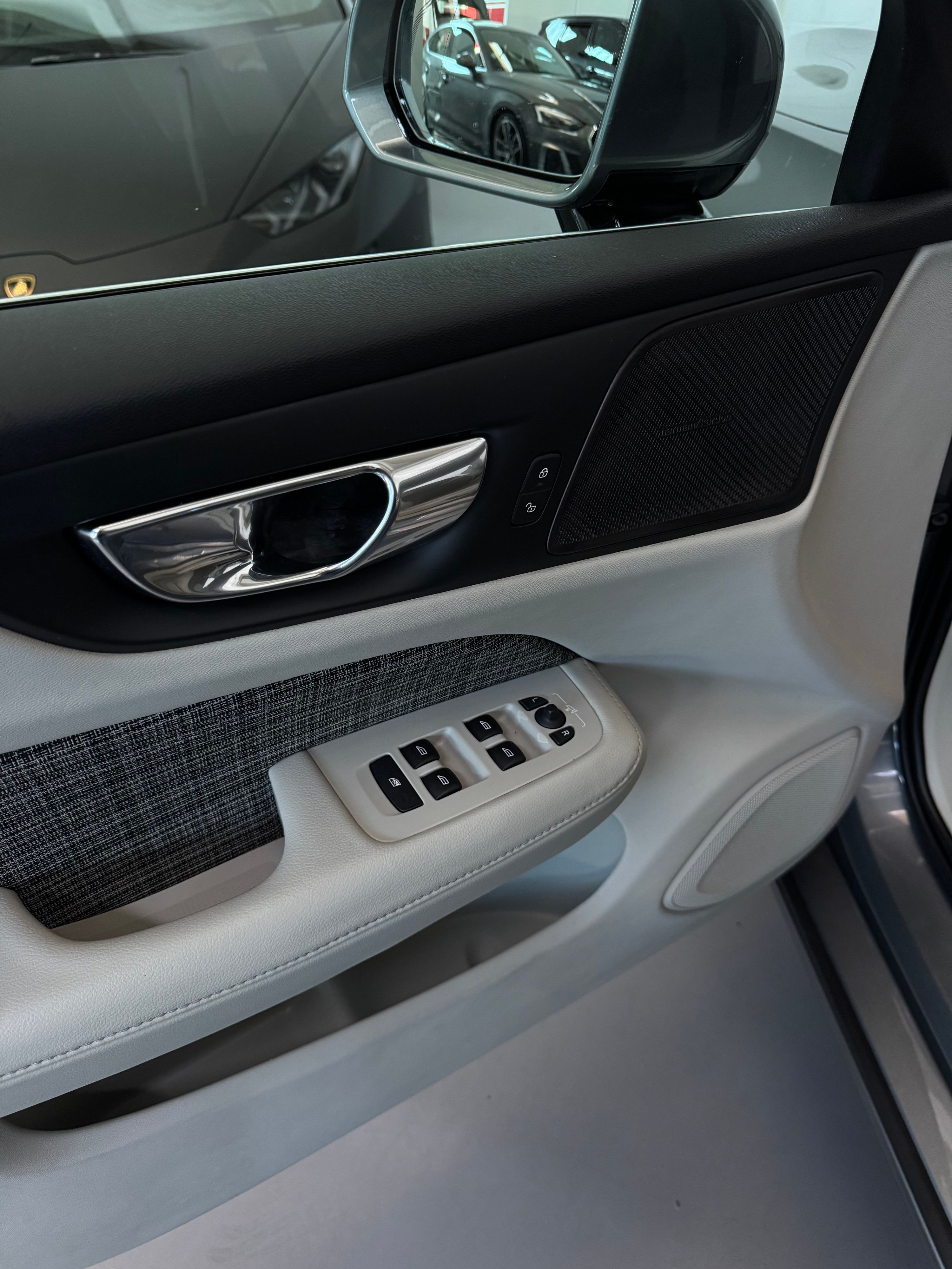 Volvo V60 d3 Business Plus 2.0cc 150cv Tagliandi ufficiali Finanziabile 2019 — foto 9