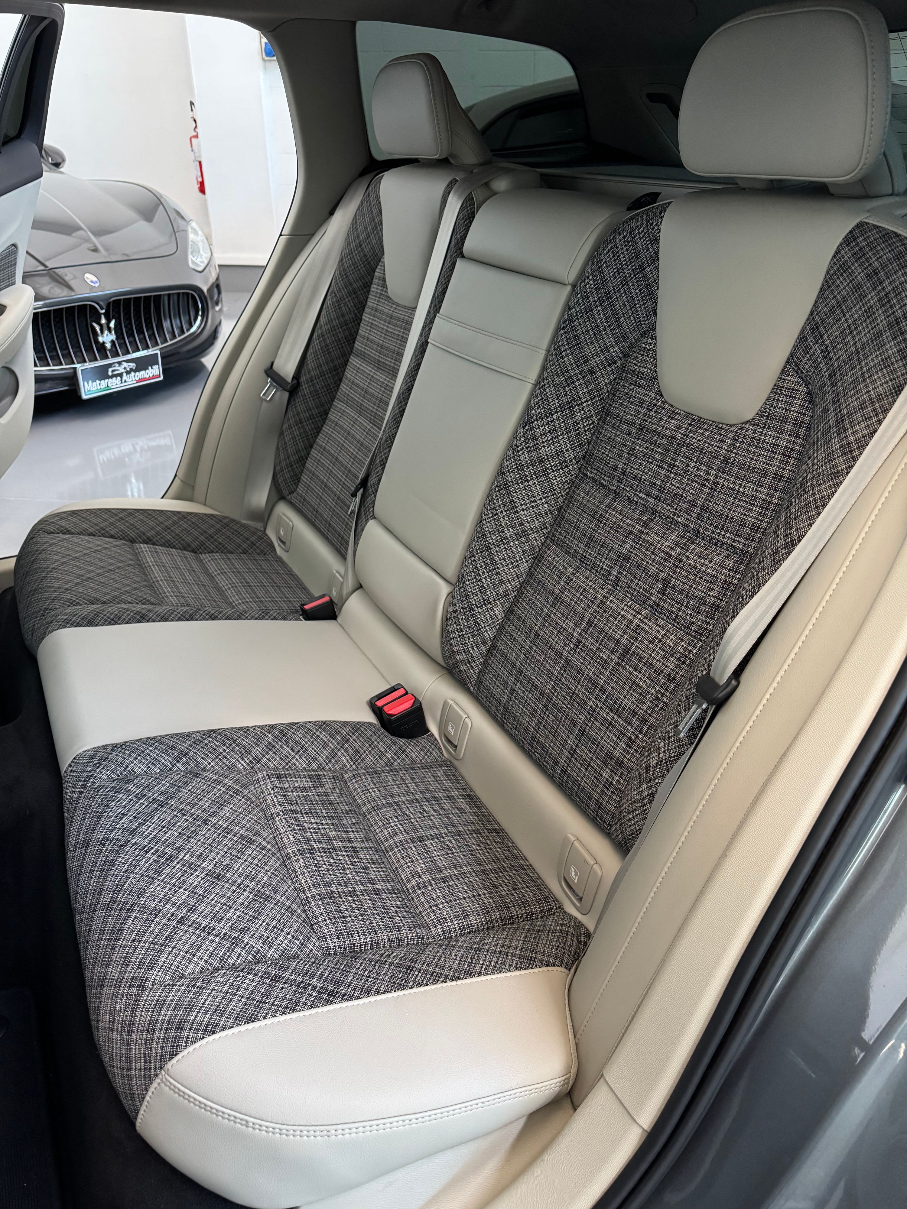 Volvo V60 d3 Business Plus 2.0cc 150cv Tagliandi ufficiali Finanziabile 2019 — foto 11