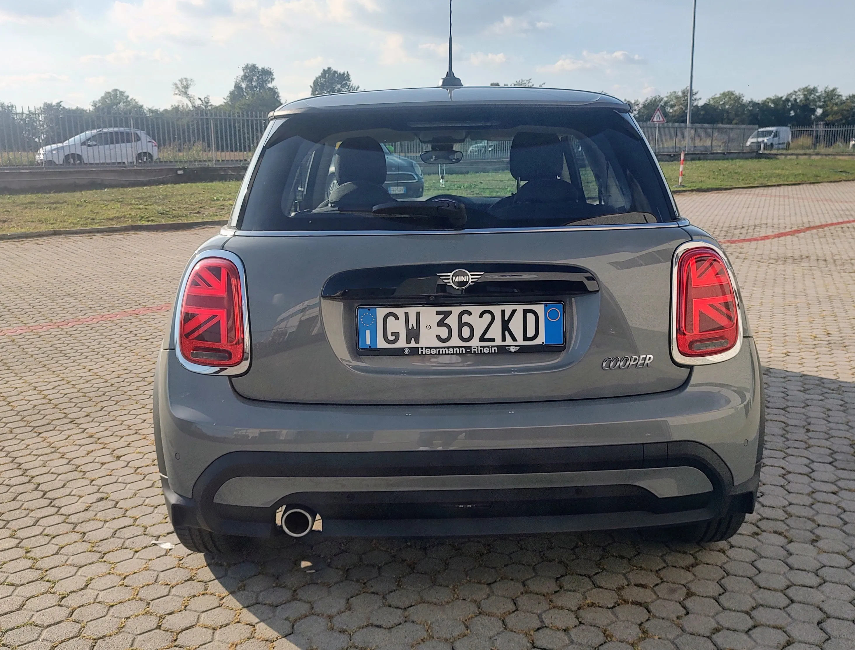 Mini 3p 1.5 Cooper Essential 2022 — foto 4