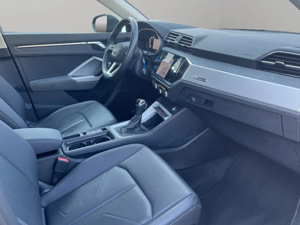 Audi Q3 35 2.0 tdi Business s-tronic 2022 — foto 9