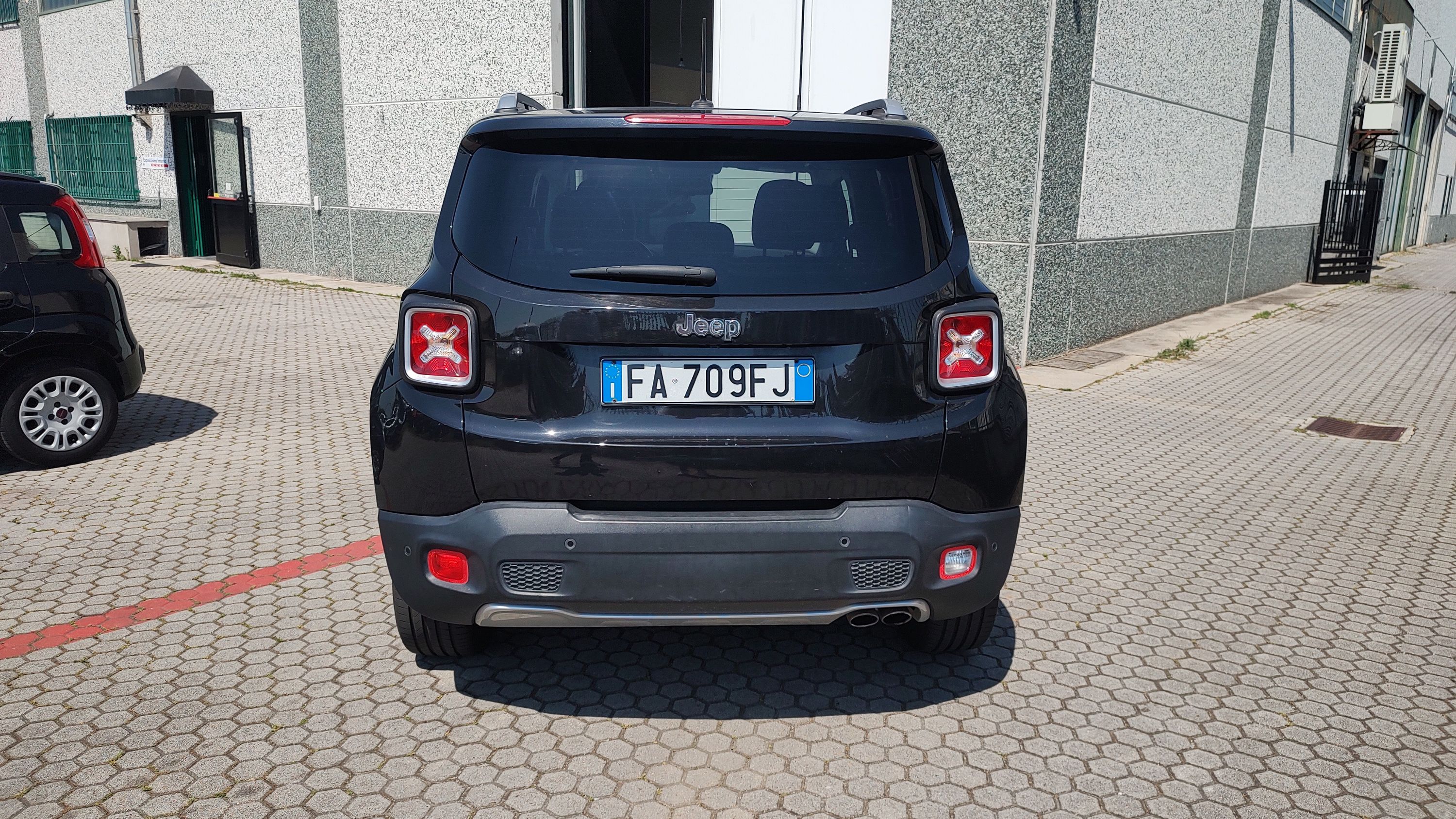 Jeep Renegade 2.0 mjt Limited 4wd 140cv auto 2015 — foto 4