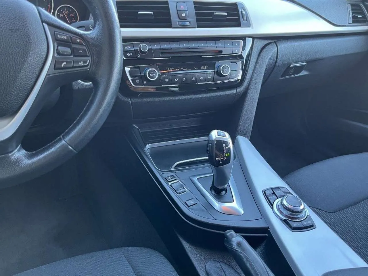 BMW 318 d Touring 150CV 2017 — foto 13