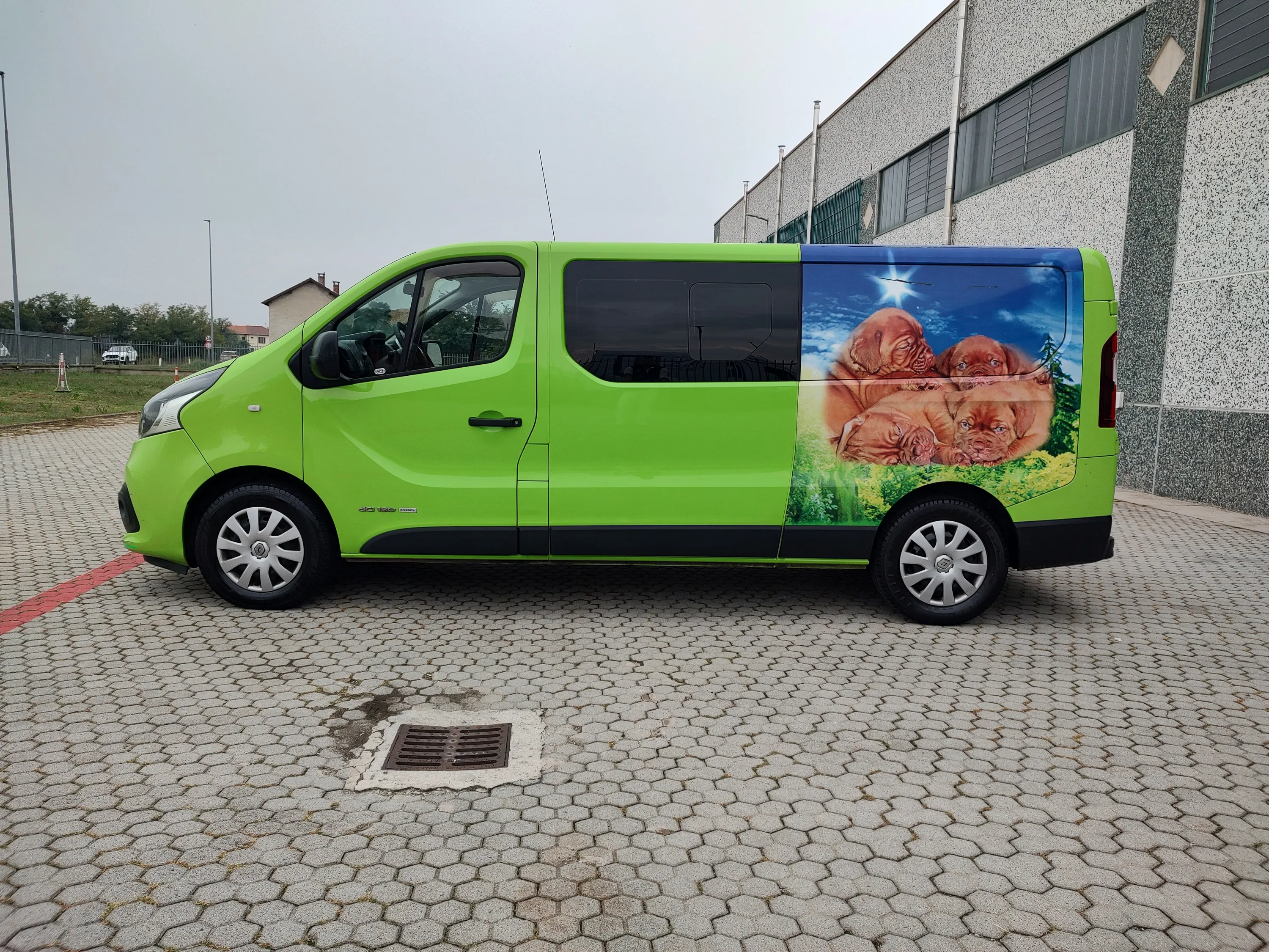Renault trafic passenger T29 1.6 dci 120cv L2H1 Privil. Heavy E5b+ 2015 — foto 2