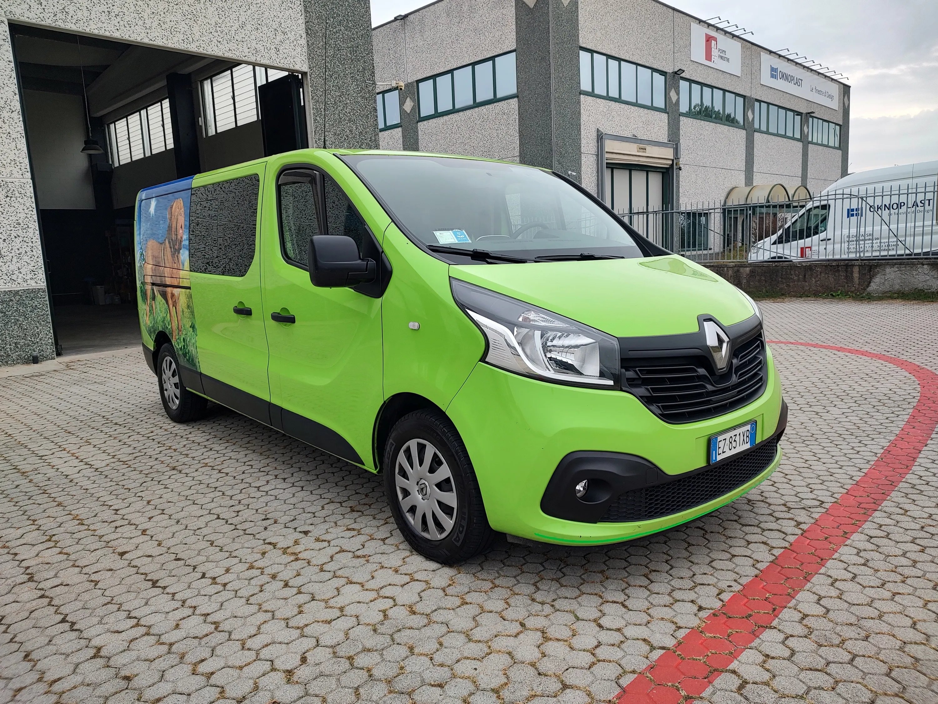 Renault trafic passenger T29 1.6 dci 120cv L2H1 Privil. Heavy E5b+ 2015 — foto 6