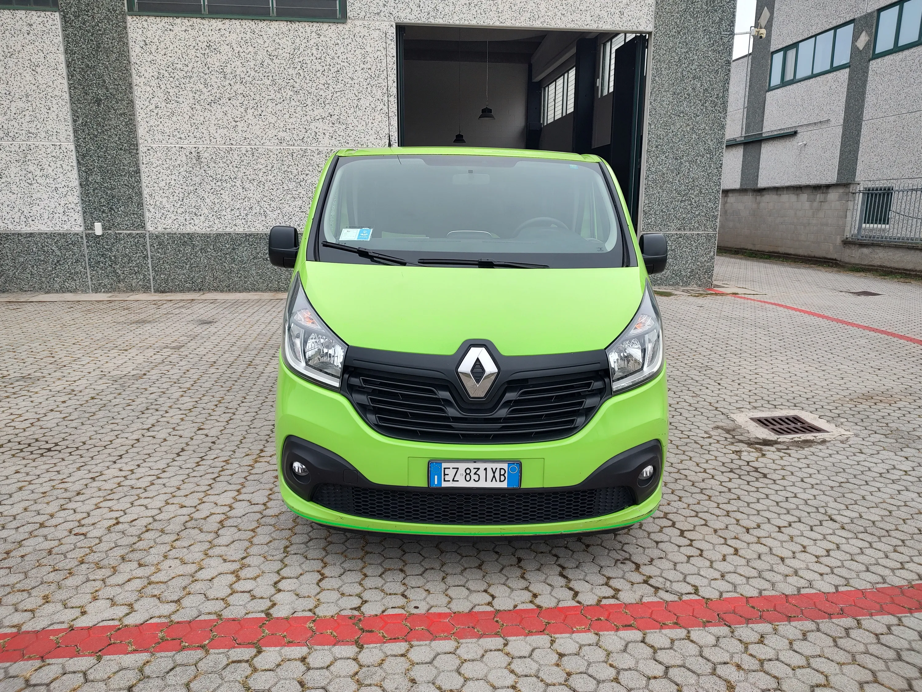 Renault trafic passenger T29 1.6 dci 120cv L2H1 Privil. Heavy E5b+ 2015 — foto 7