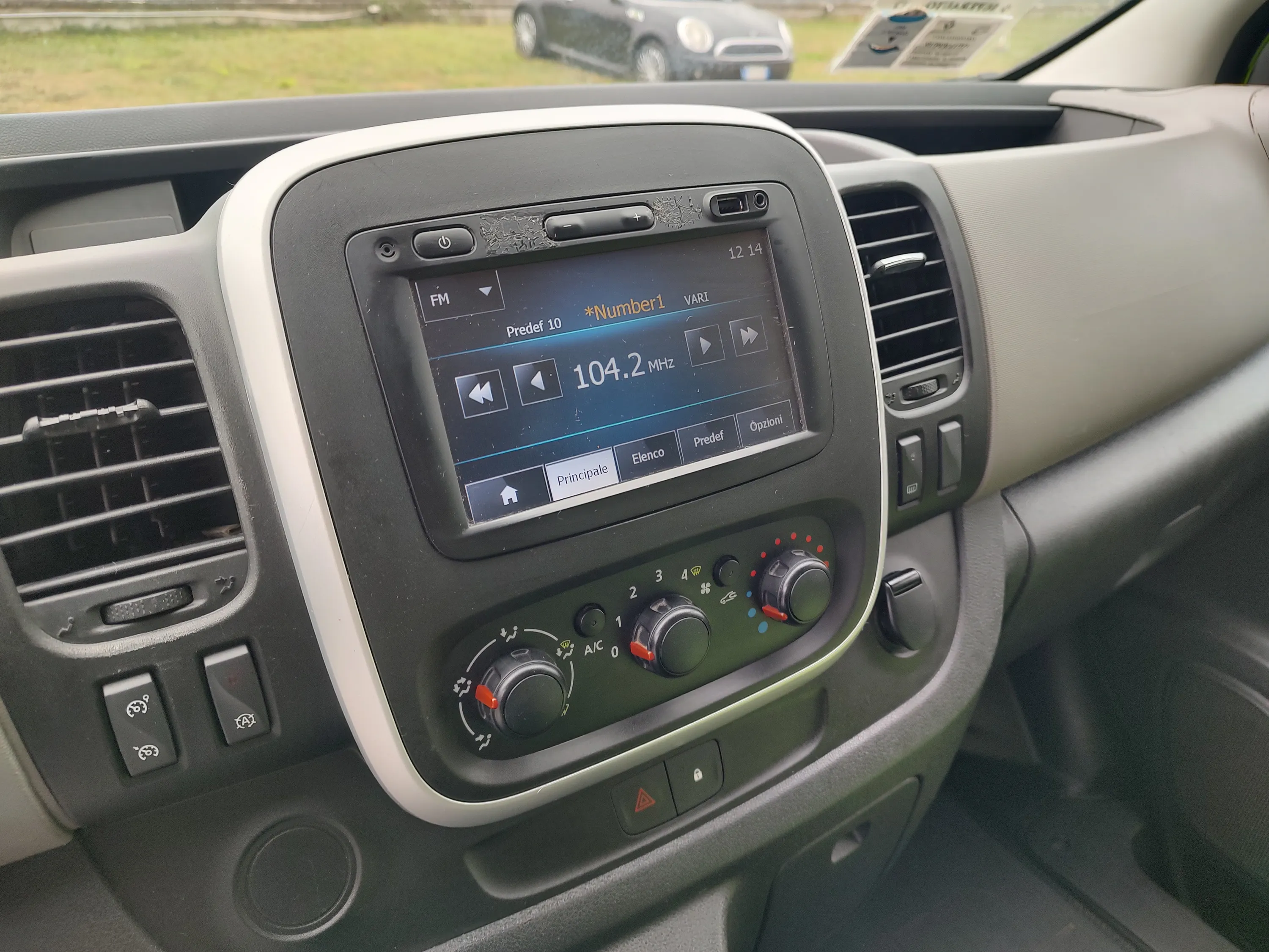 Renault trafic passenger T29 1.6 dci 120cv L2H1 Privil. Heavy E5b+ 2015 — foto 12