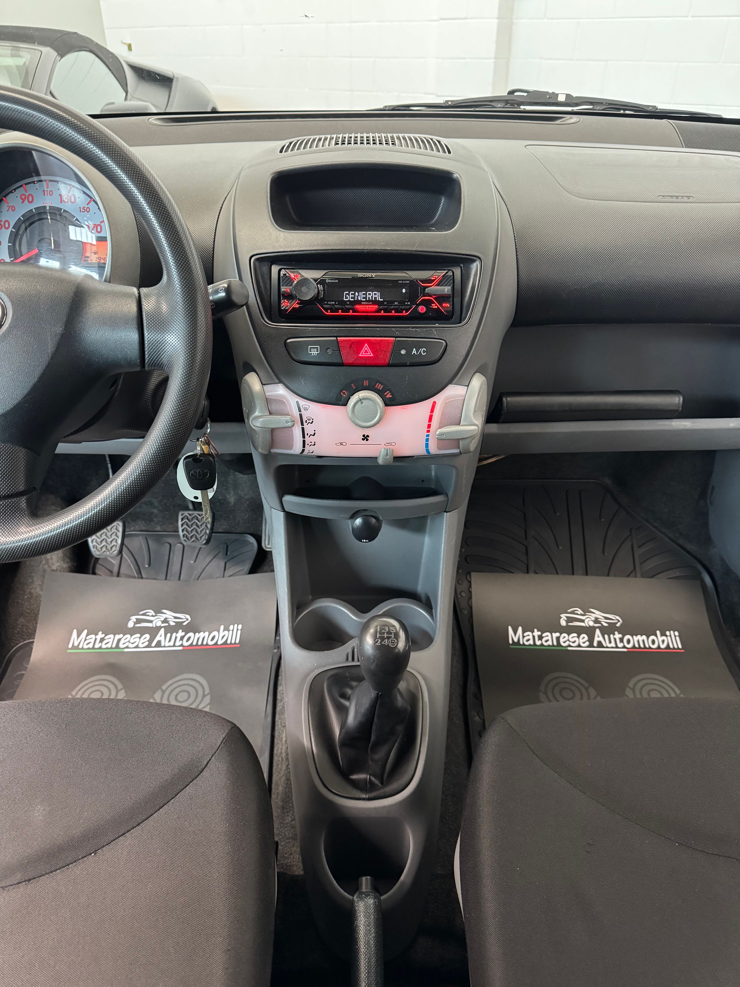 Toyota Aygo 5p 1.0cc 68cv benzina manuale OK Neopatentati 2007 — foto 9