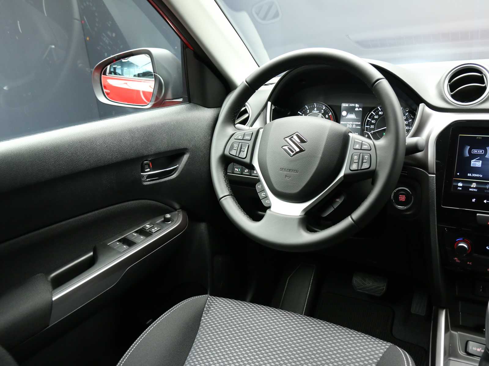 Suzuki Vitara 1.4h Cool+ 4wd allgrip 110cv at 2026 — foto 15