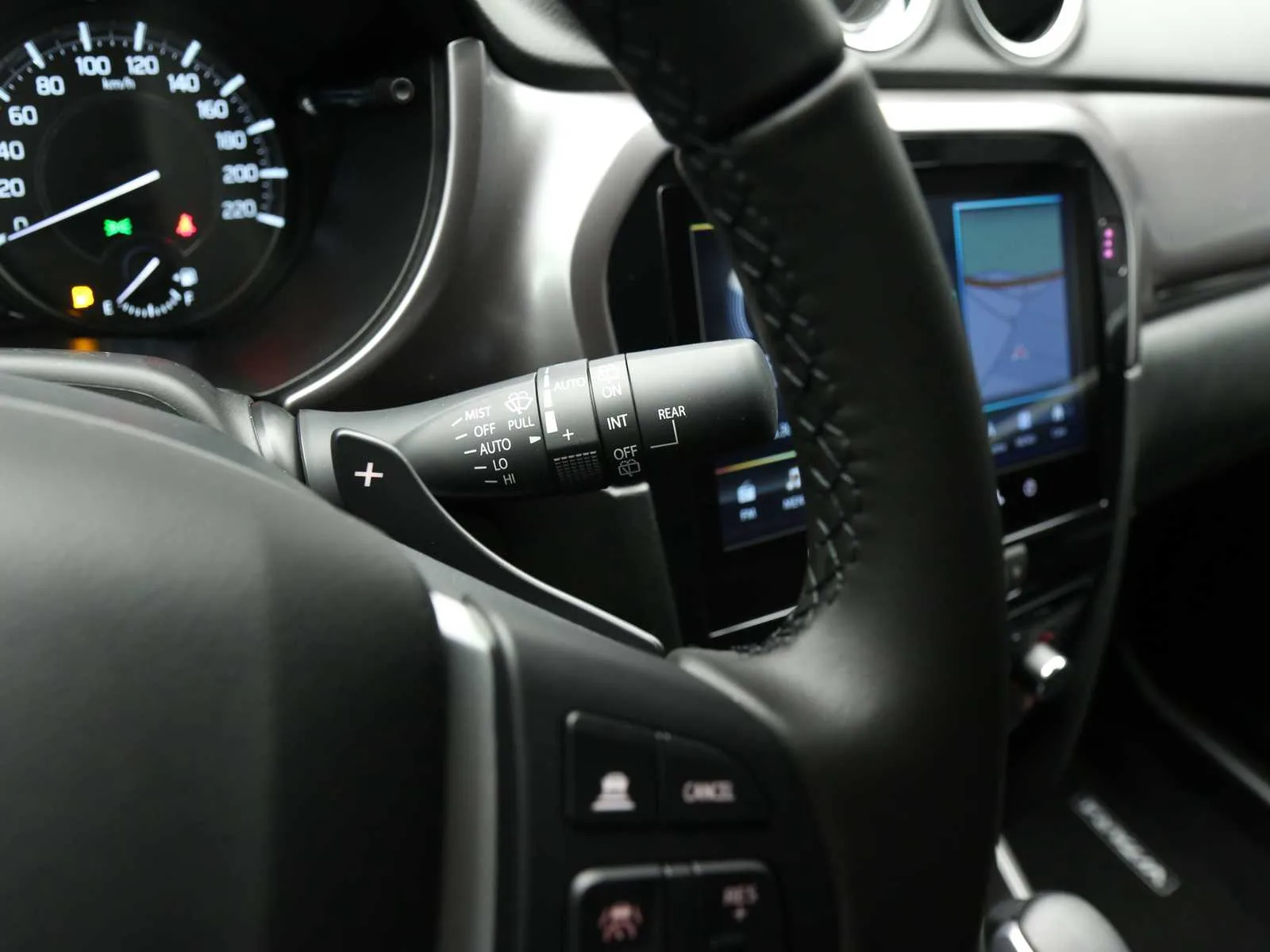 Suzuki Vitara 1.4h Cool+ 4wd allgrip 110cv at 2026 — foto 21