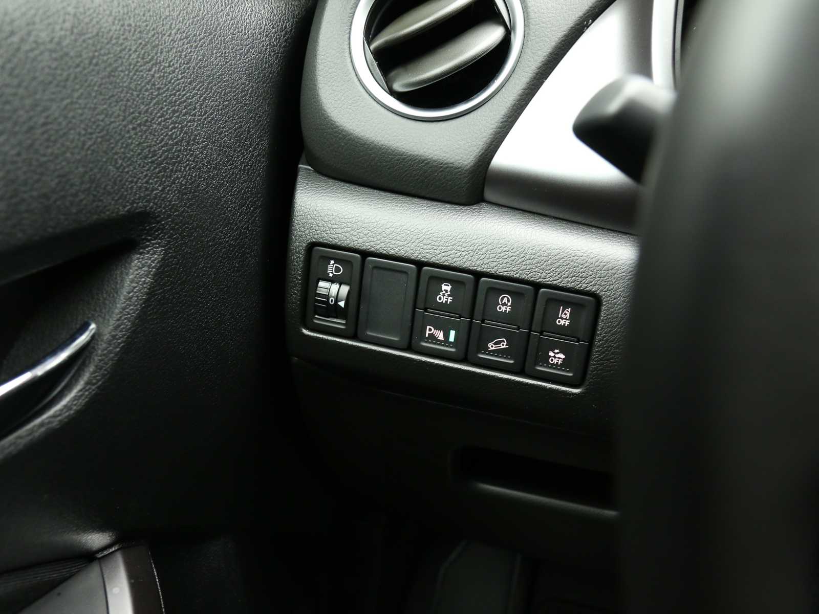 Suzuki Vitara 1.4h Cool+ 4wd allgrip 110cv at 2026 — foto 13