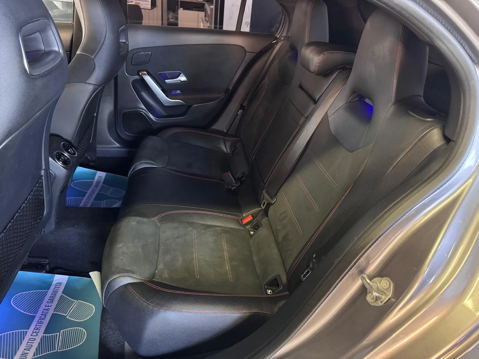 Mercedes A 180 d Premium AMG 2018 — foto 7