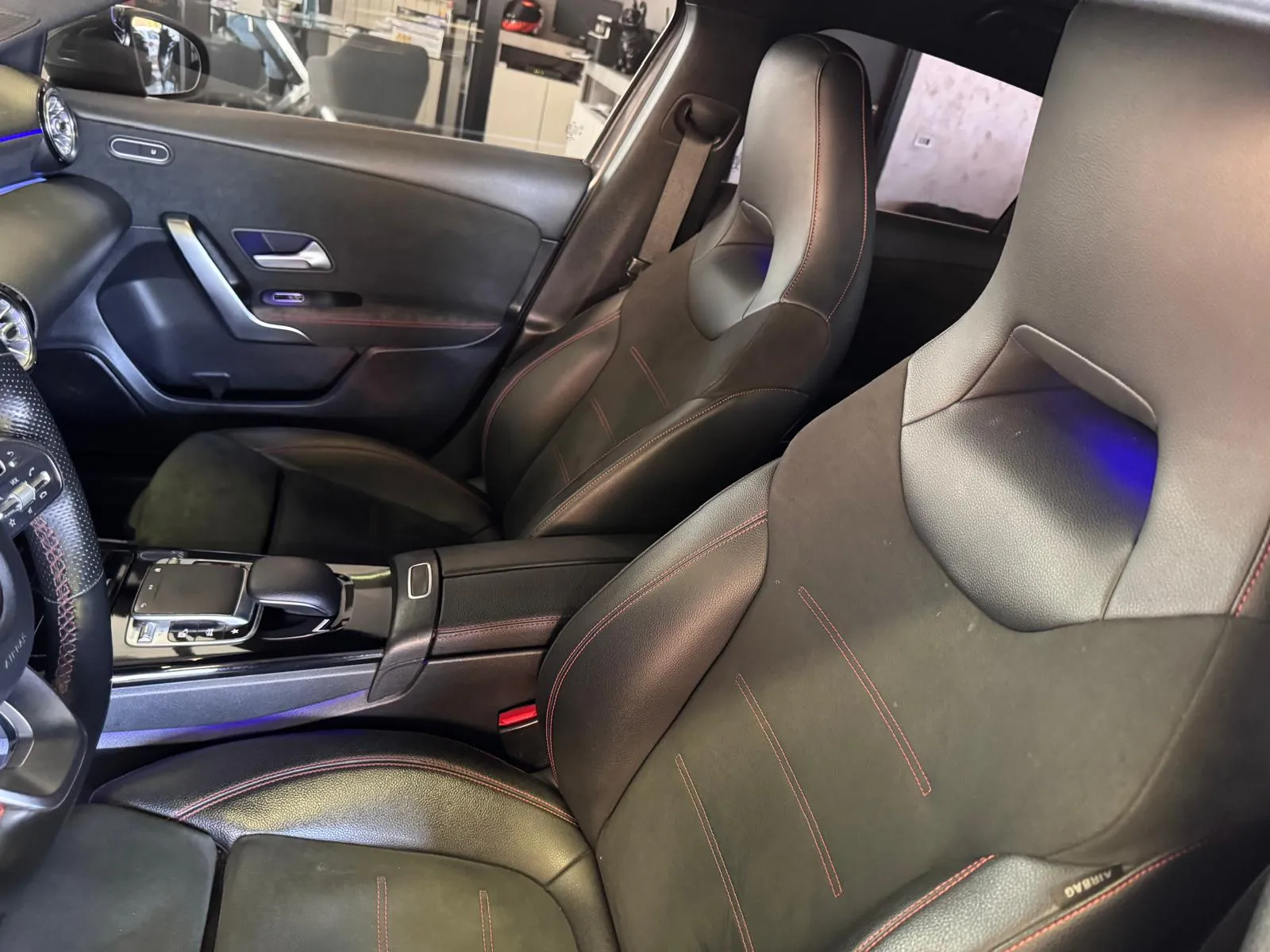 Mercedes A 180 d Premium AMG 2018 — foto 11