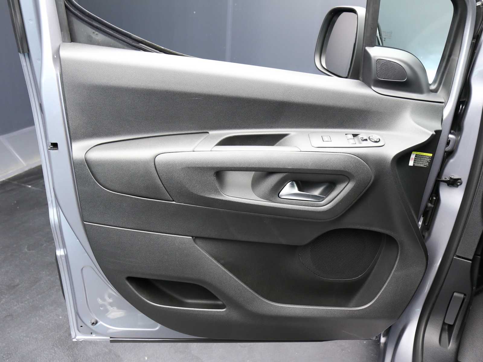Citroen Berlingo van M 1.5 bluehdi 100cv S&S Serie Speciale XTR 2026 — foto 18