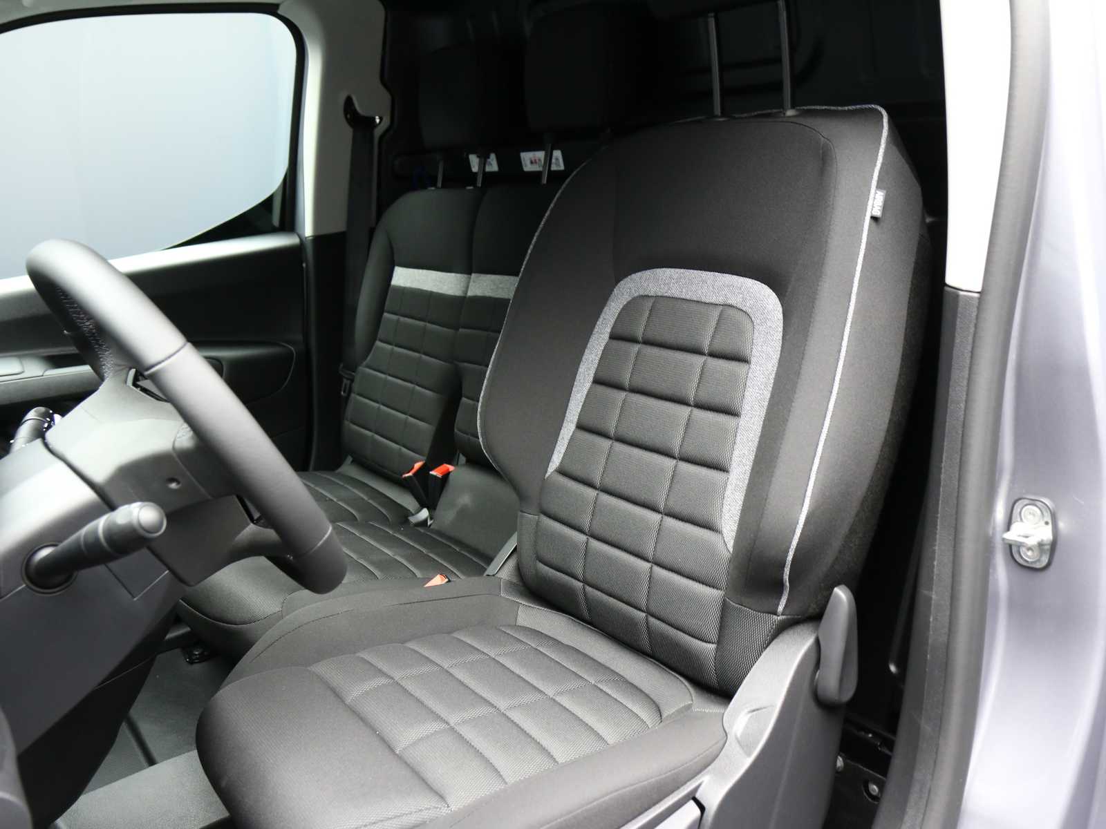 Citroen Berlingo van M 1.5 bluehdi 100cv S&S Serie Speciale XTR 2026 — foto 19