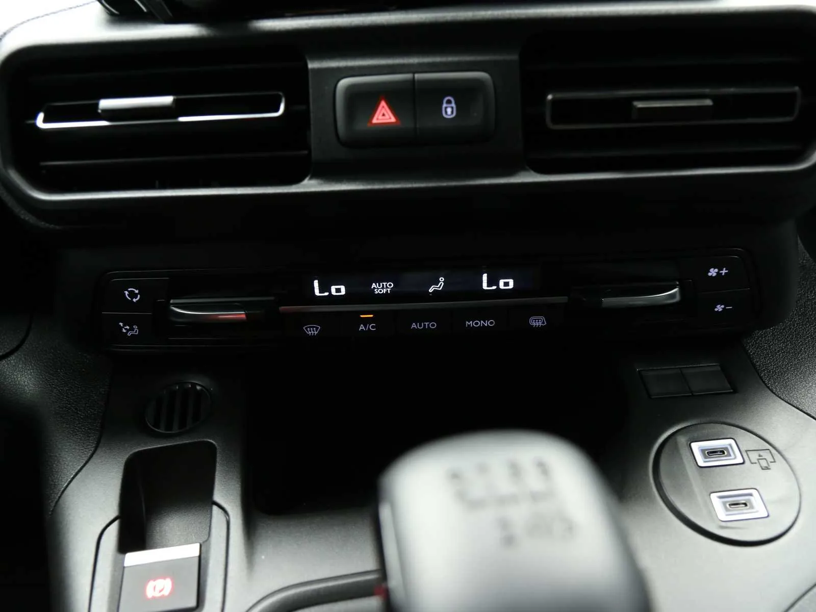 Citroen Berlingo van M 1.5 bluehdi 100cv S&S Serie Speciale XTR 2026 — foto 28
