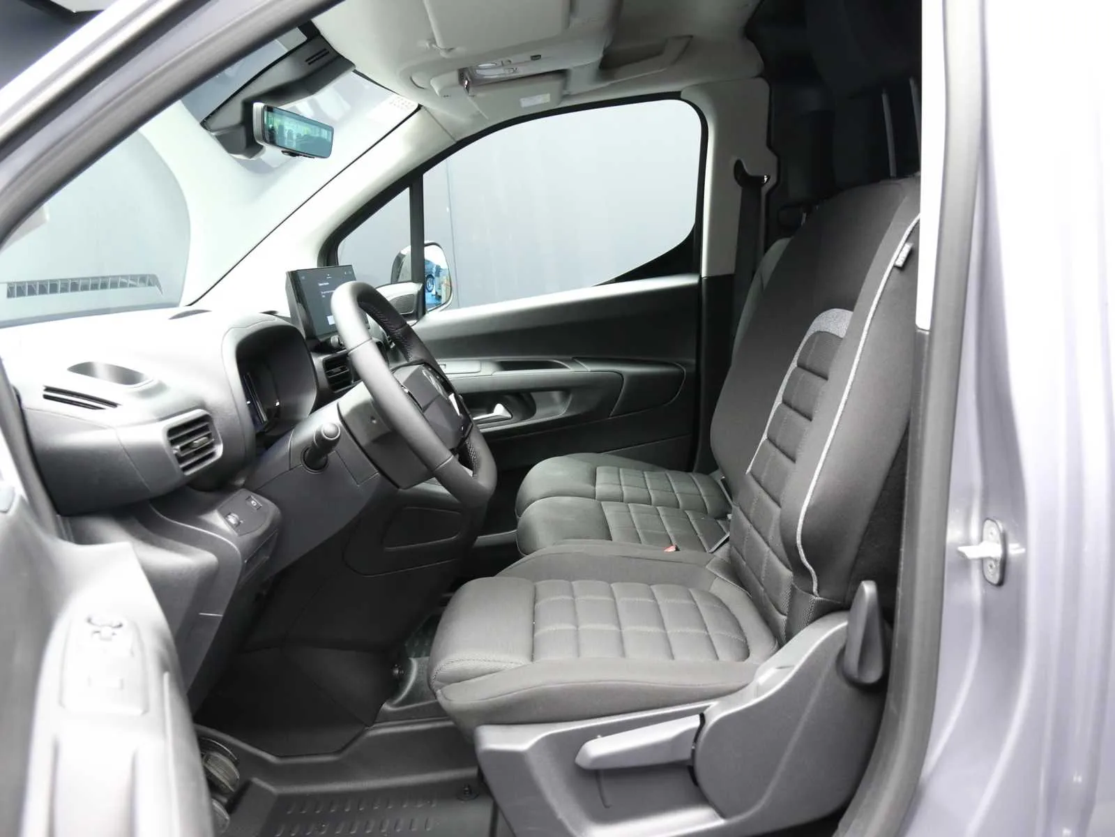 Citroen Berlingo van M 1.5 bluehdi 100cv S&S Serie Speciale XTR 2026 — foto 3