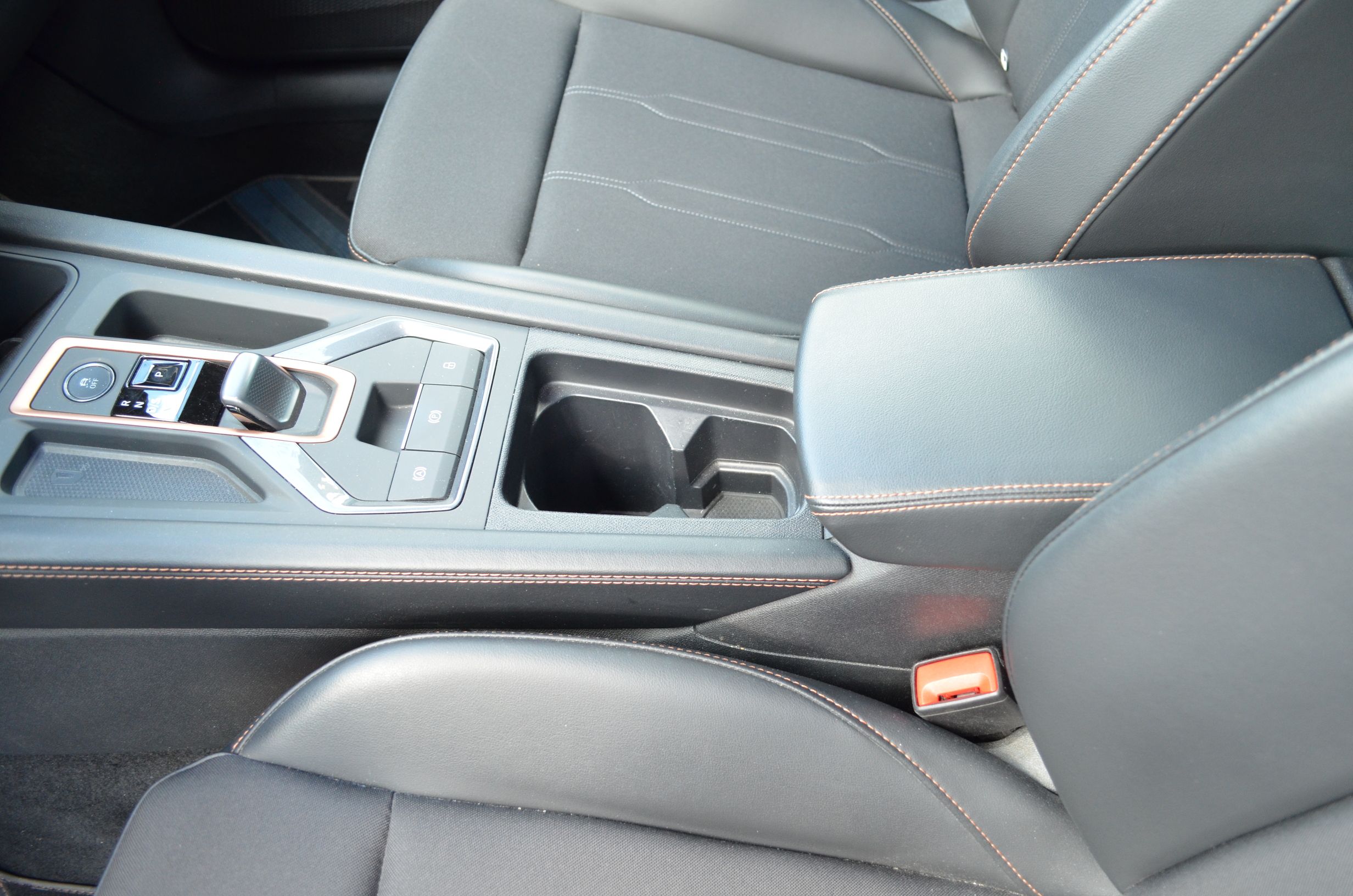 Cupra Formentor 1.5 hybrid 150cv dsg 2025 — foto 15