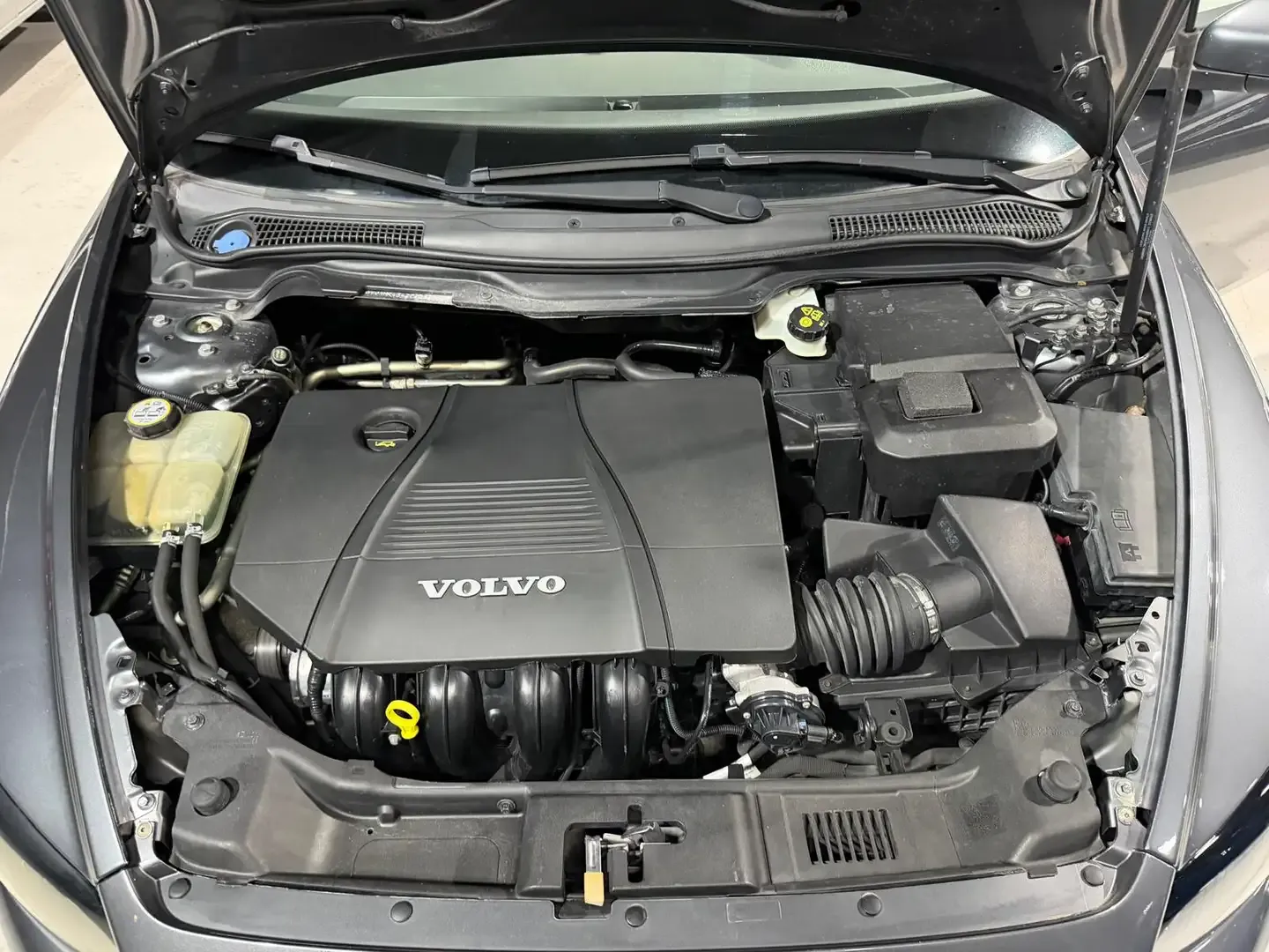 Volvo C30 2.0 Momentum 145cv 2007 — foto 12