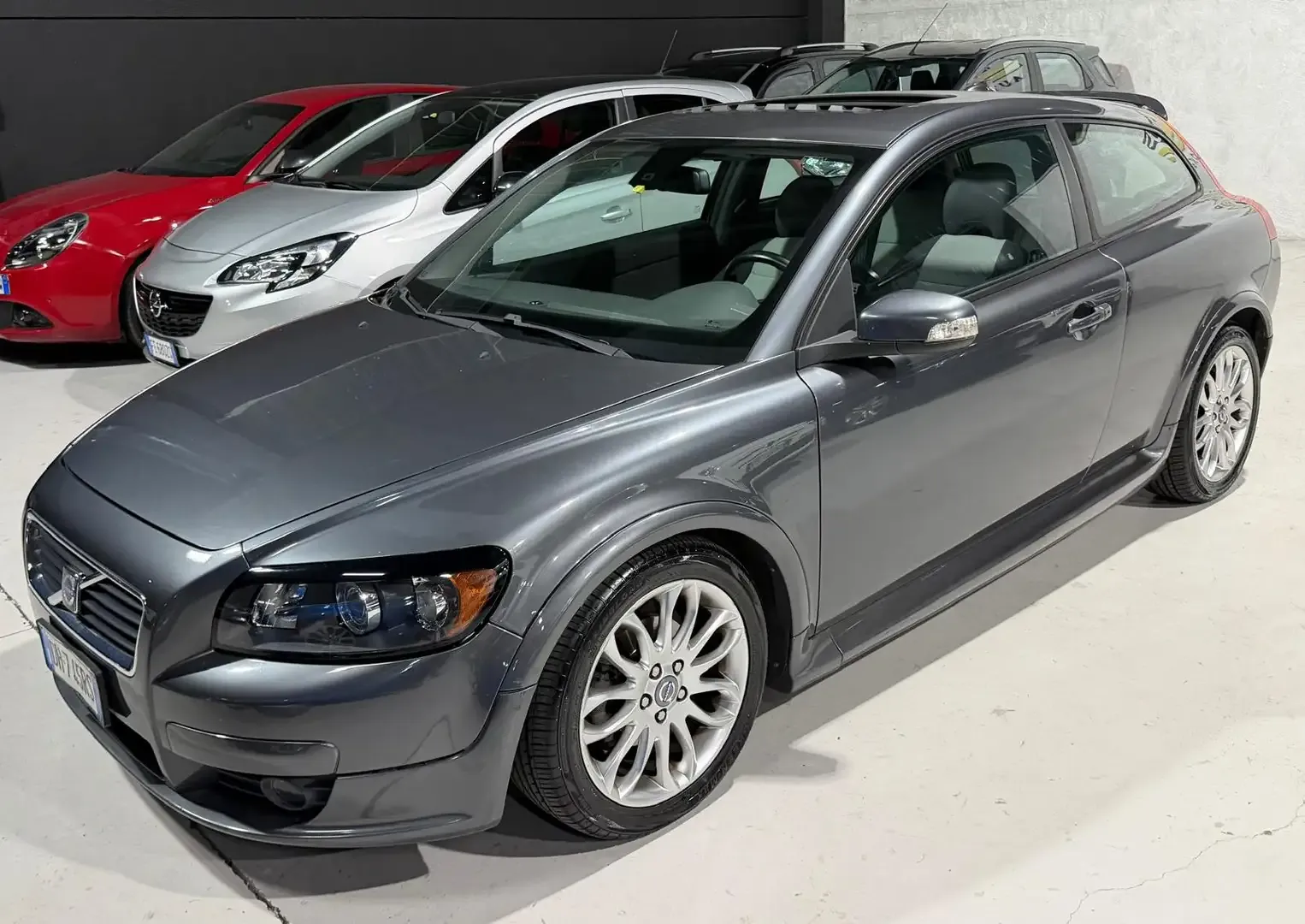 Volvo C30 2.0 Momentum 145cv 2007 — foto 3