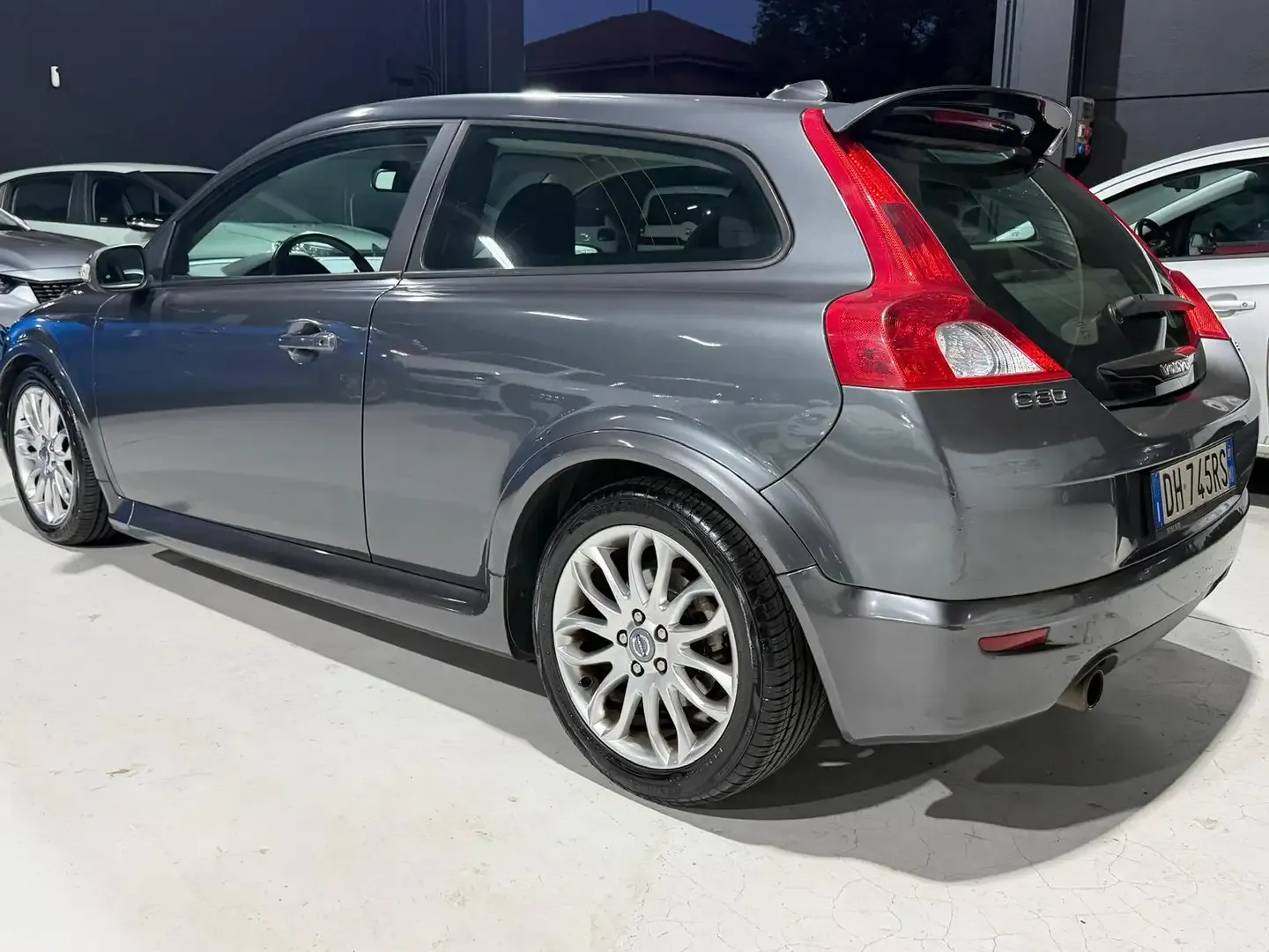 Volvo C30 2.0 Momentum 145cv 2007 — foto 4