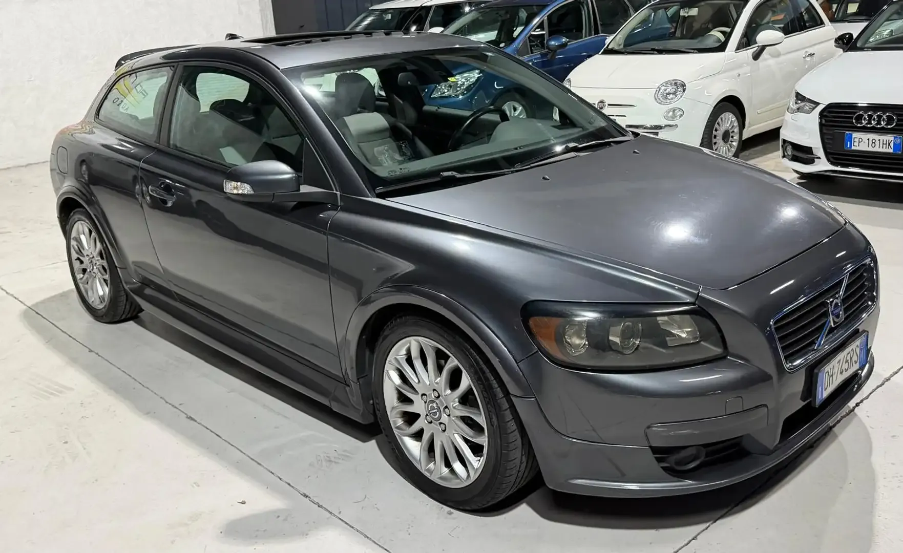 Volvo C30 2.0 Momentum 145cv 2007 — foto 7