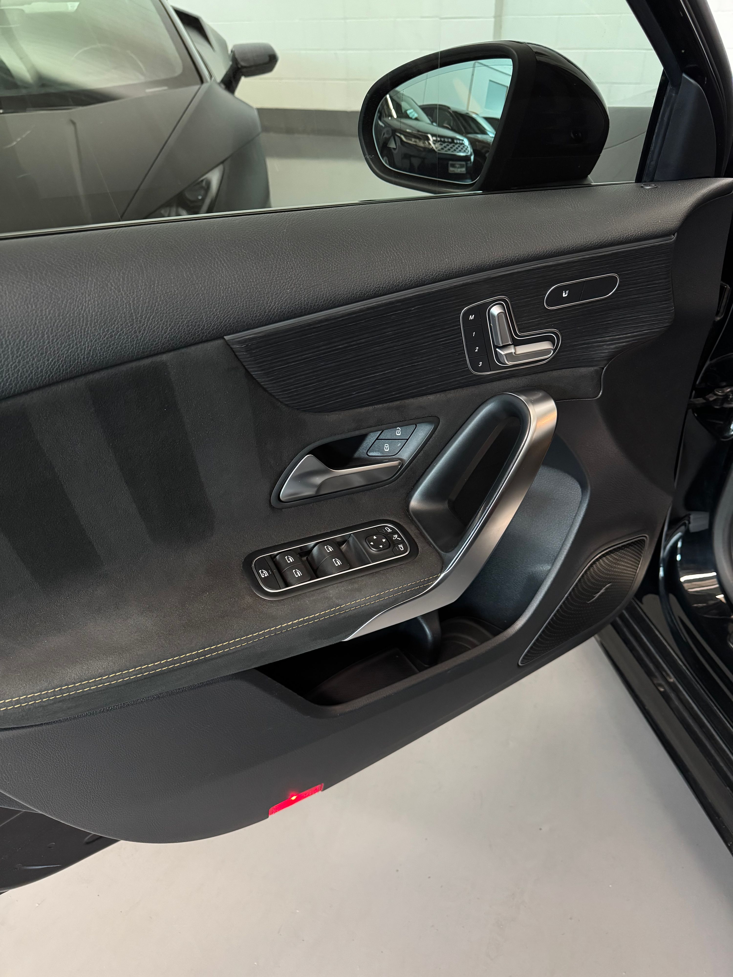 Mercedes A45s AMG Turbo 4Matic+ 2.0cc 421cv Tetto apribile Sedili a guscio  Block shaft 2020 — foto 8