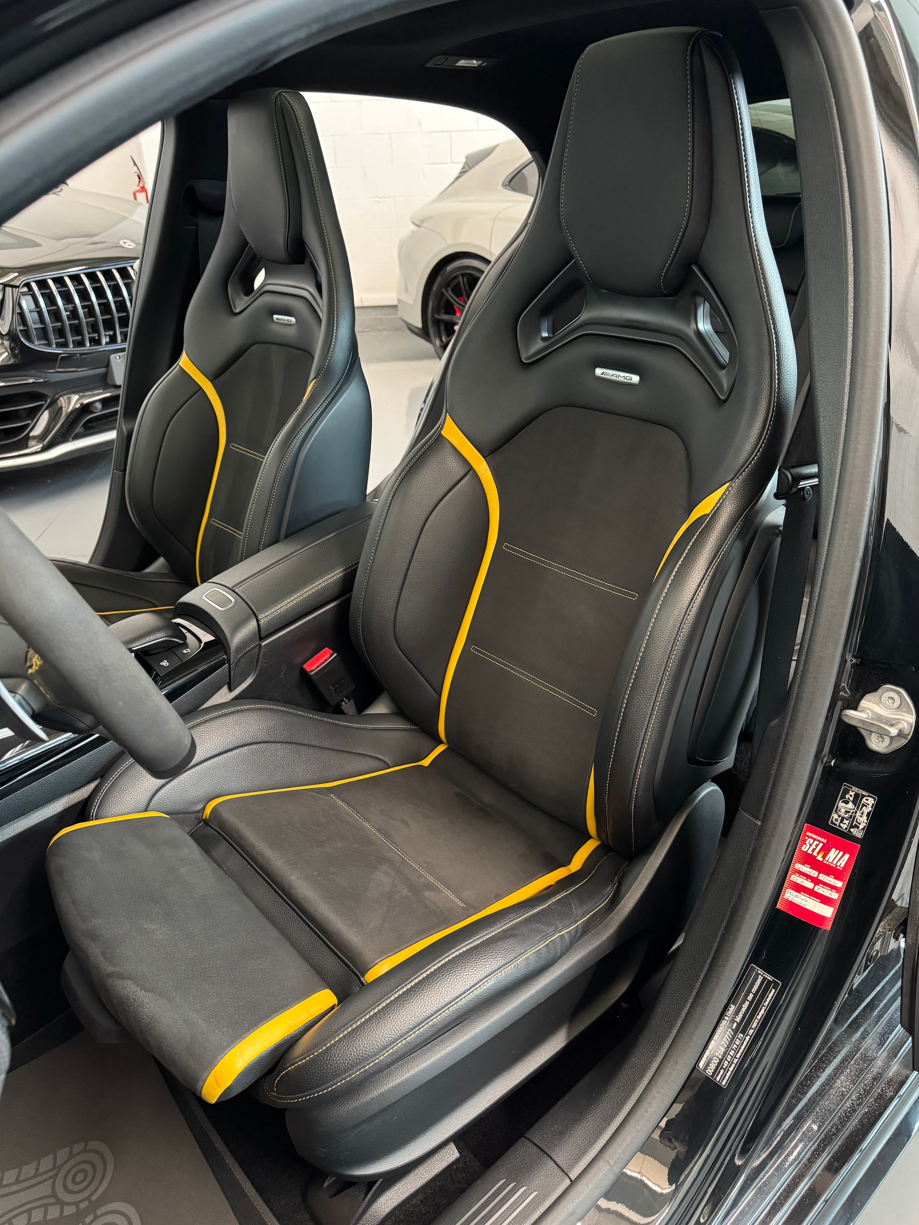 Mercedes A45s AMG Turbo 4Matic+ 2.0cc 421cv Tetto apribile Sedili a guscio  Block shaft 2020 — foto 9
