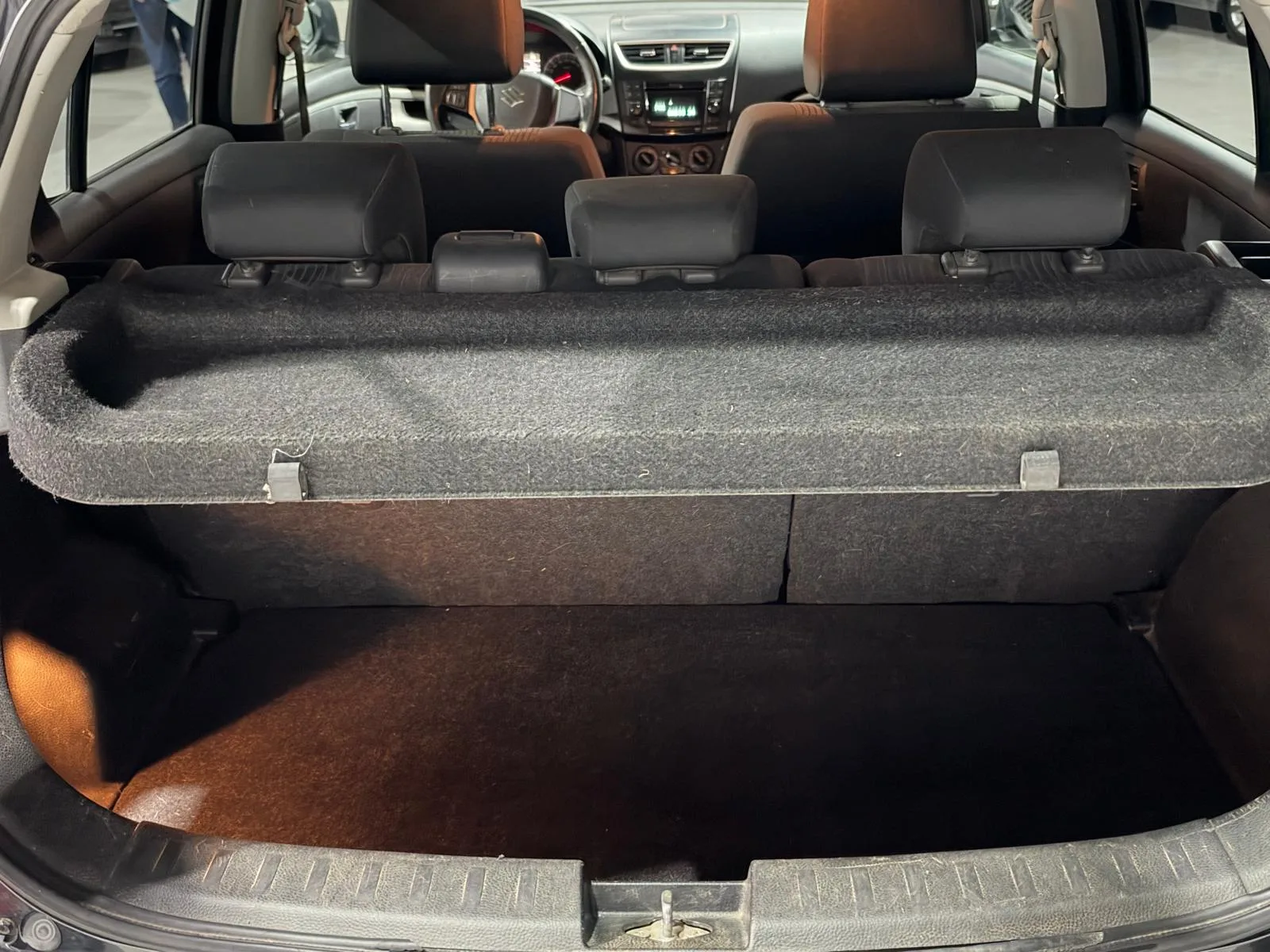 Suzuki Swift 4x4 Benzina Neopatentati 2011 — foto 12