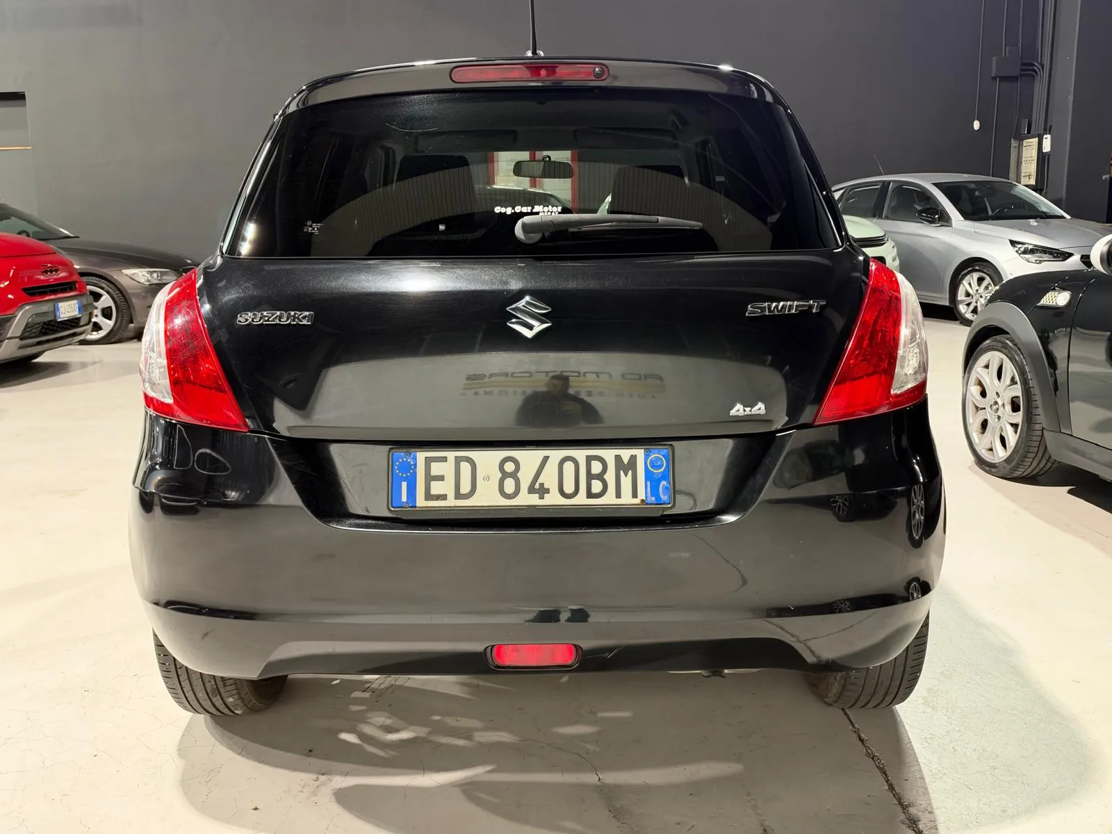 Suzuki Swift 4x4 Benzina Neopatentati 2011 — foto 5