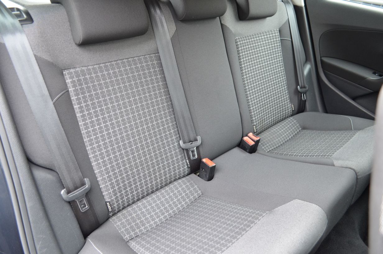 Volkswagen Polo 5p 1.4 tdi Comfortline 75cv 2016 — foto 16