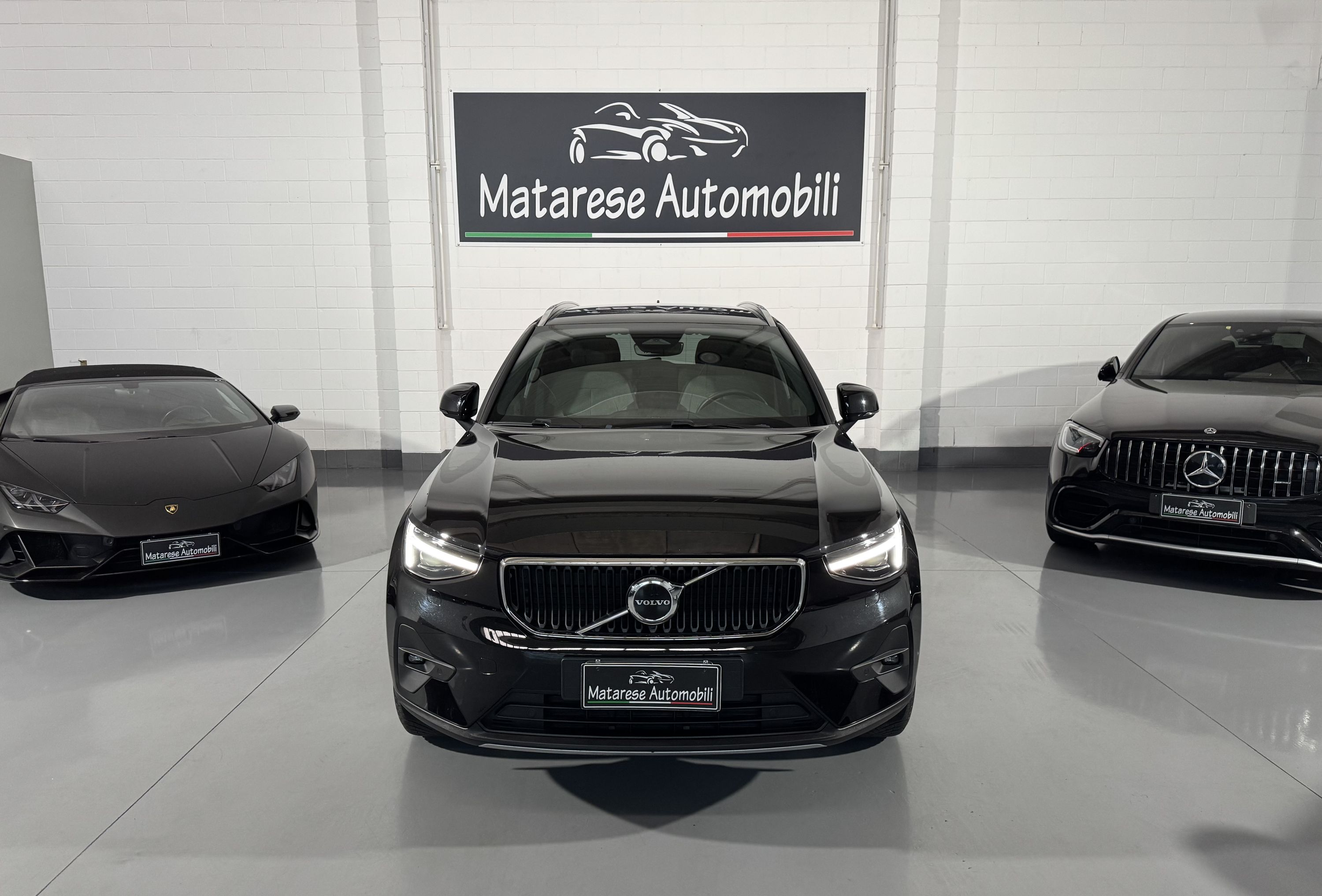 Volvo XC40 B3 MILD HYBRID CORE auto 2.0cc 163cv CarPlay Finanziabile 2025 — foto 2