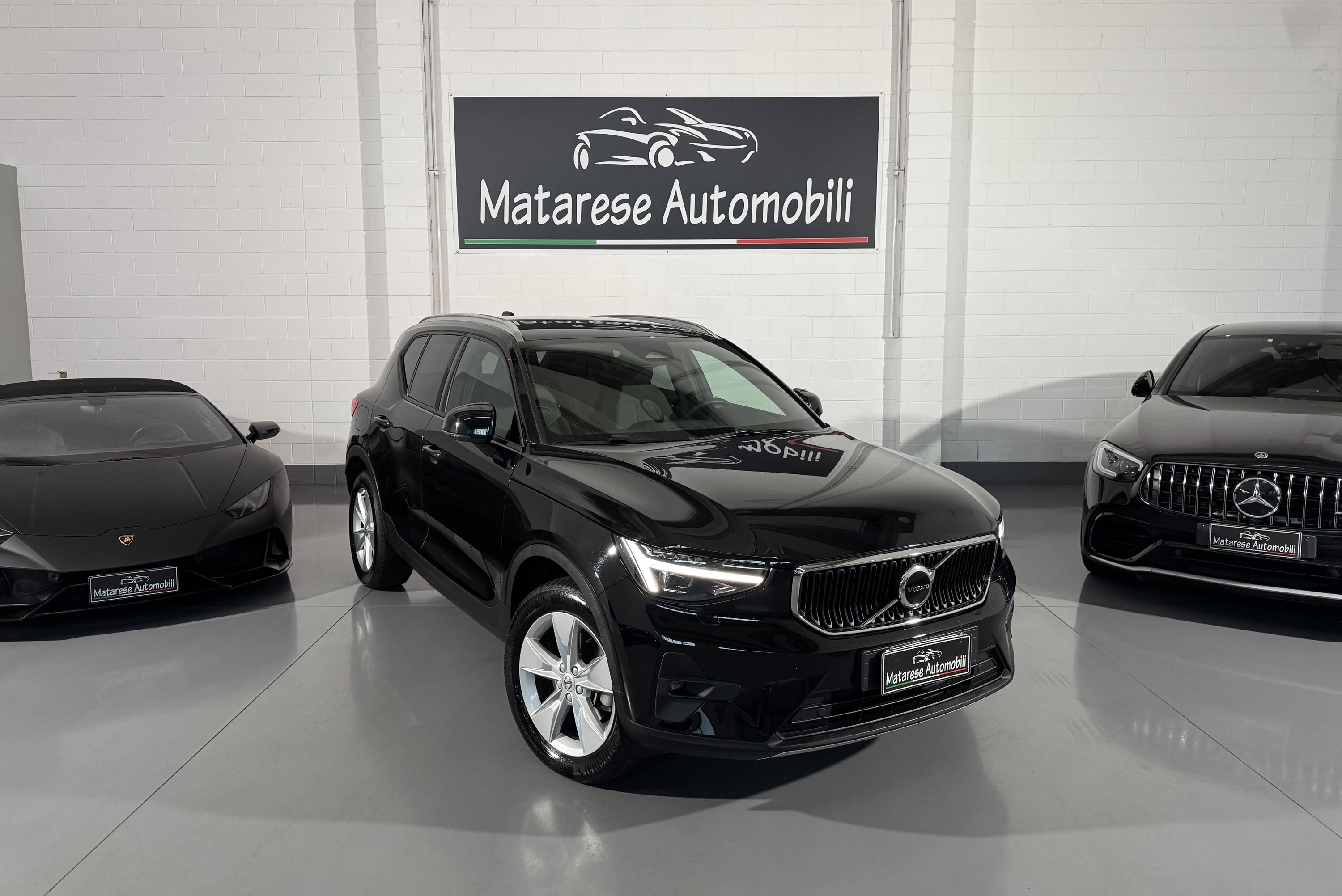 Volvo XC40 B3 MILD HYBRID CORE auto 2.0cc 163cv CarPlay Finanziabile 2025 — foto 4