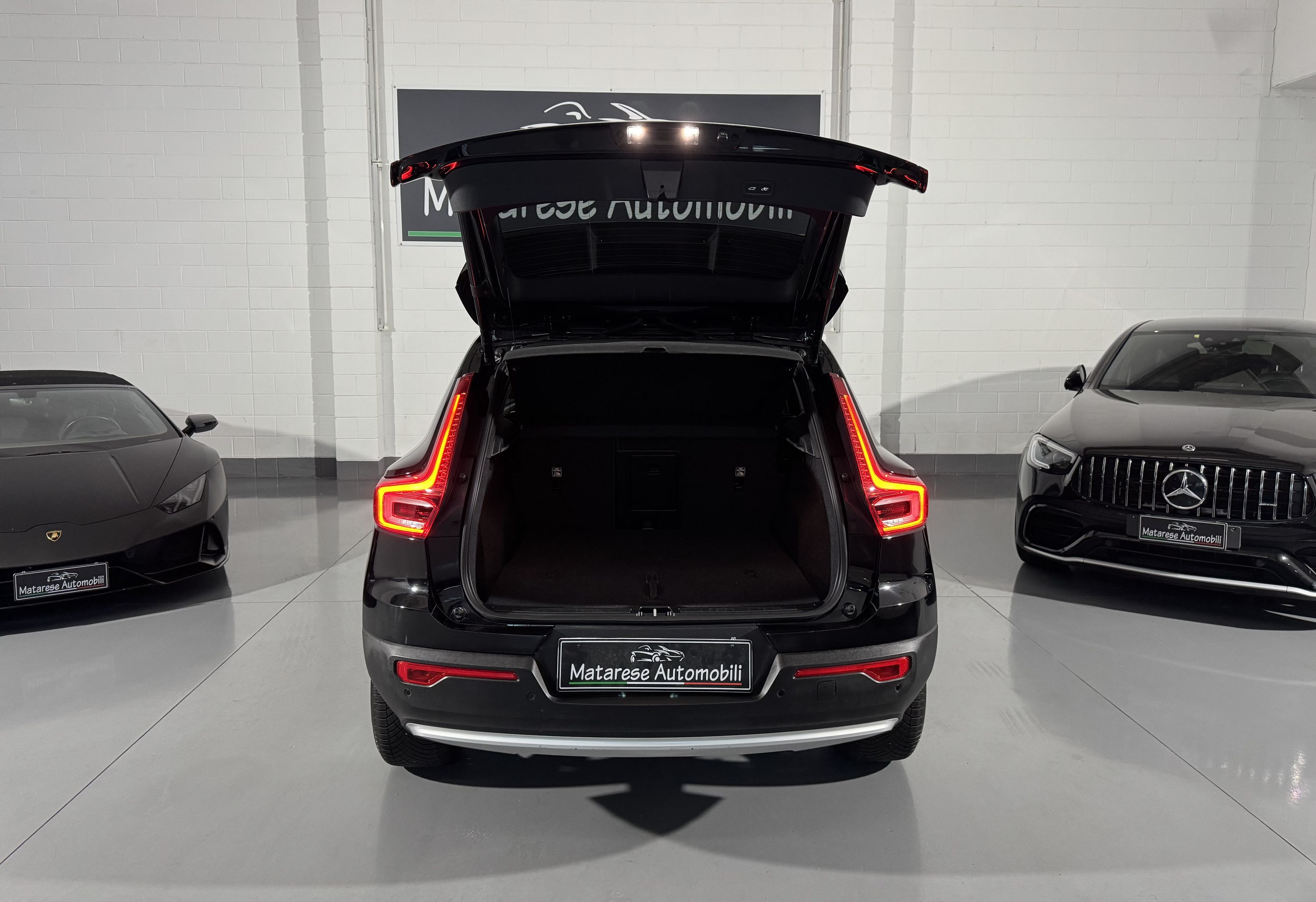 Volvo XC40 B3 MILD HYBRID CORE auto 2.0cc 163cv CarPlay Finanziabile 2025 — foto 6