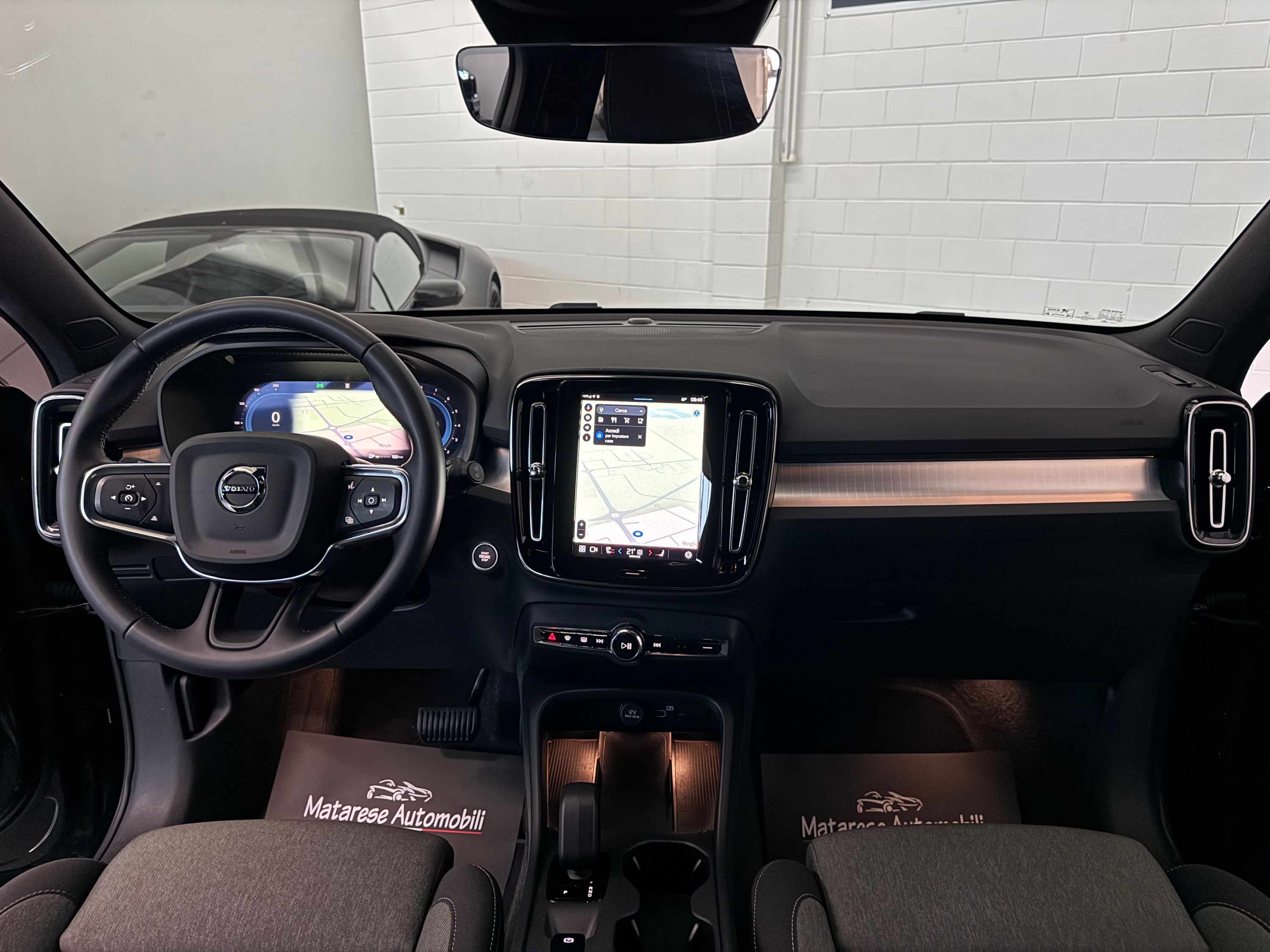 Volvo XC40 B3 MILD HYBRID CORE auto 2.0cc 163cv CarPlay Finanziabile 2025 — foto 15