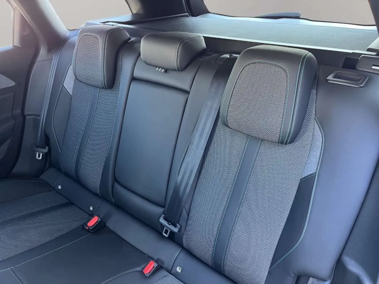Peugeot 308 SW ALLURE AUT. AUTOCARRO N1 KM ZERO 2024 — foto 8