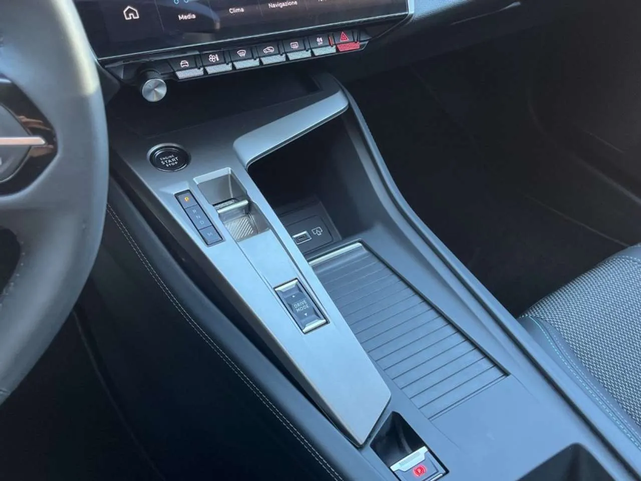 Peugeot 308 SW ALLURE AUT. AUTOCARRO N1 KM ZERO 2024 — foto 13