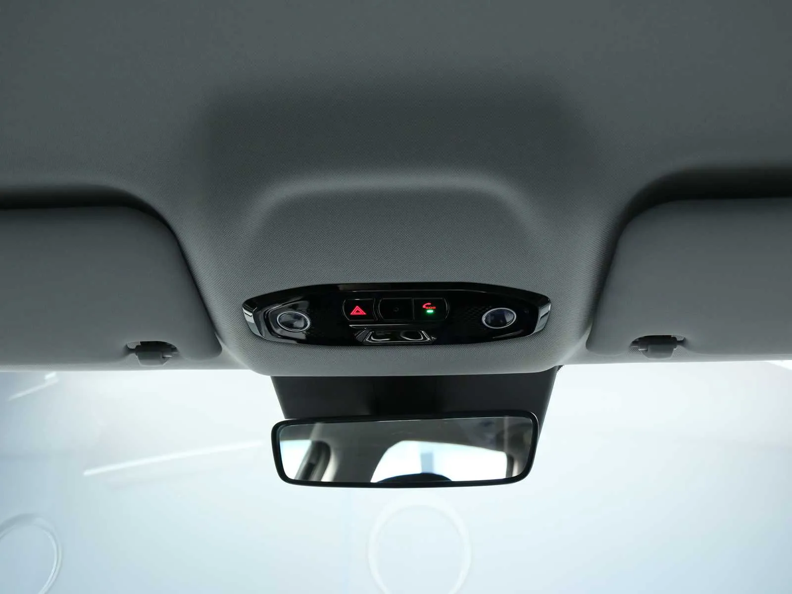 Geely Starray EM-i 1.5 phev Pro 2026 — foto 44