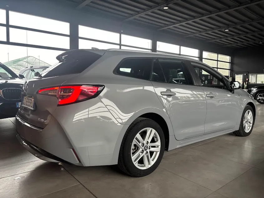 Toyota Corolla Touring Sports 1.8hybrid 122cv 90.000KM 2021 — foto 3